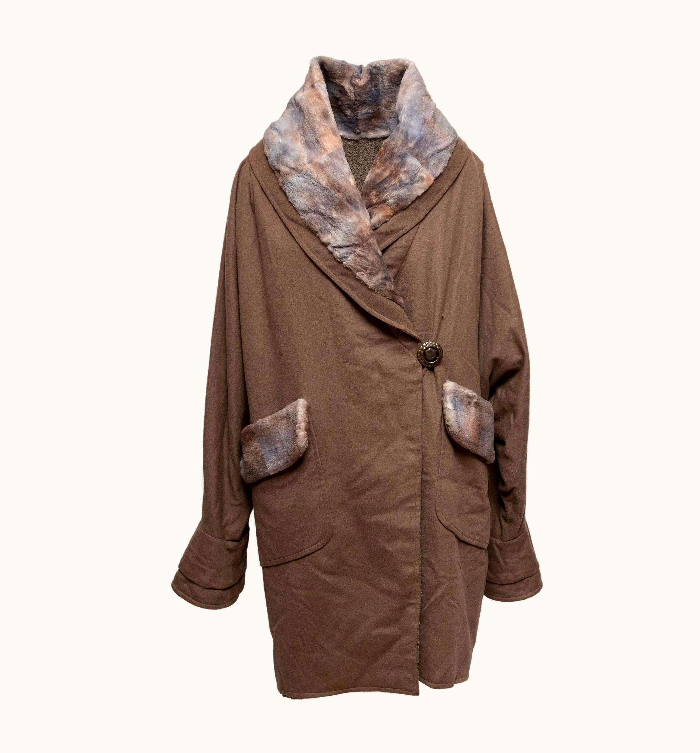 Fendi Fendi Taupe Cashmere & Wool Reversibel Fur-Trimmed Coat