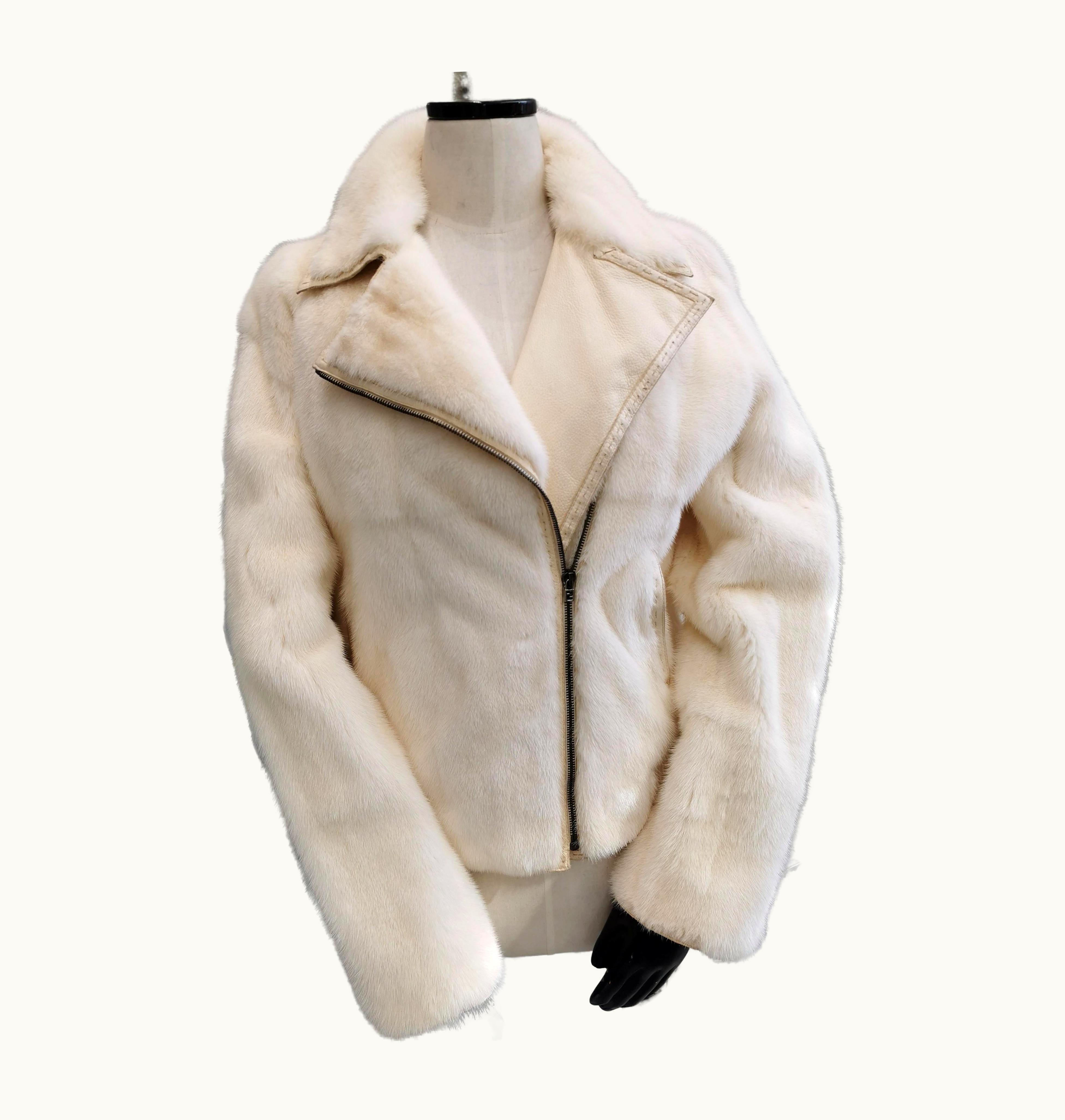 Fendi Mint Vintage Fendi Cream Mink Fur Coat ( - )