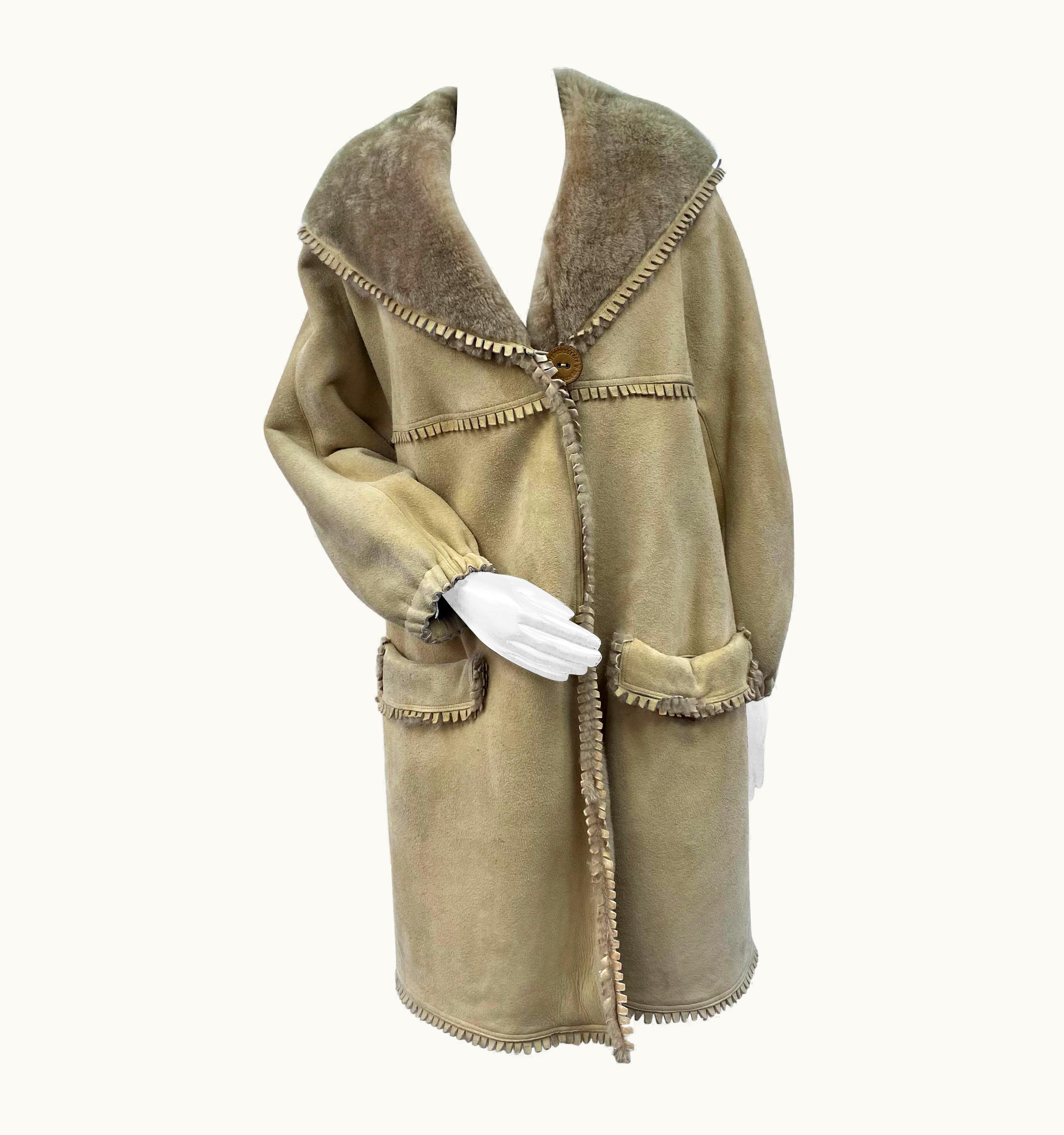 Fendi Brand Fendi Fendissime Italian Beige Shearling Fur Coat (-l)