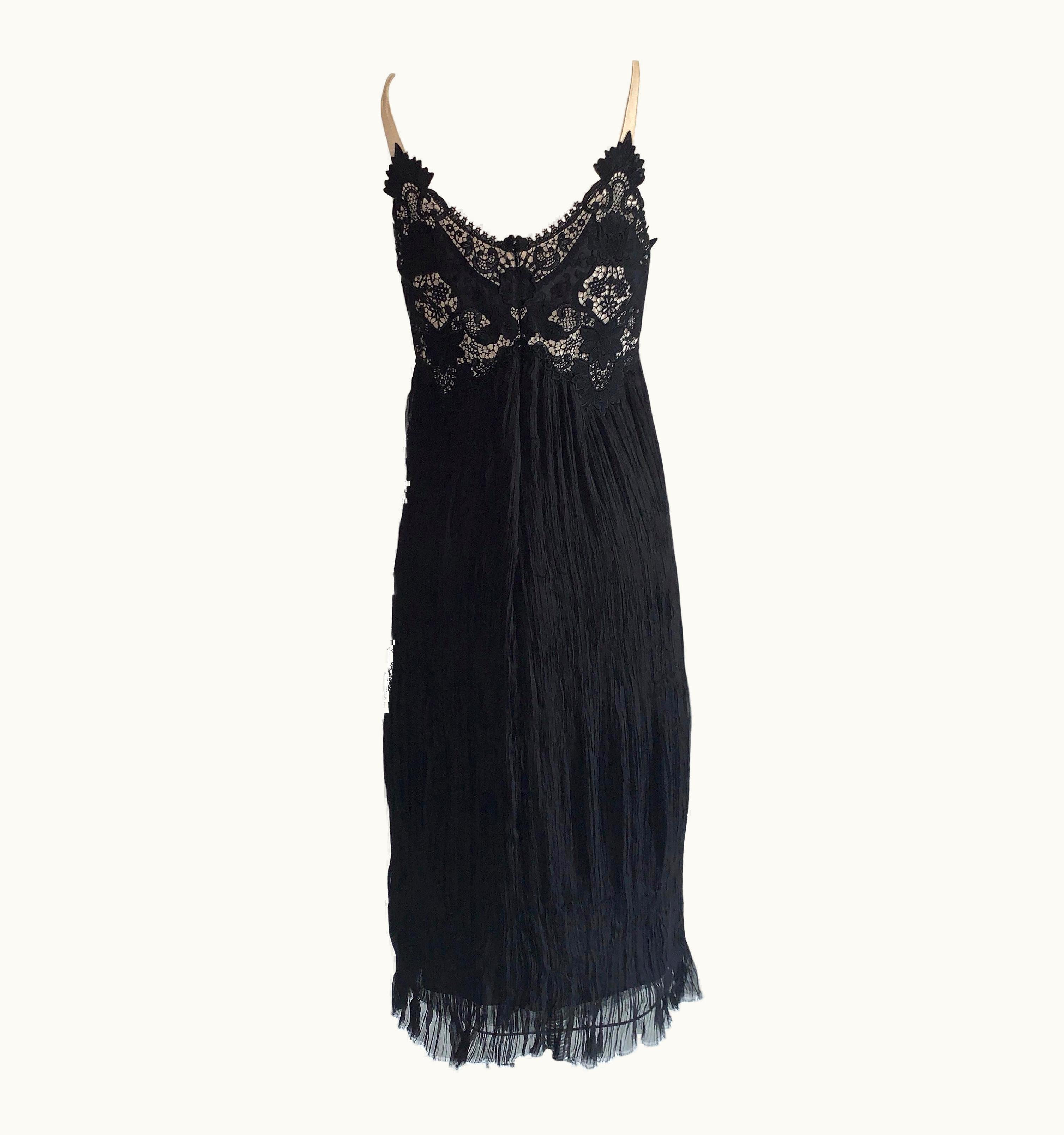 Alexander McQueen Alexander McQueen 2005 Black Lace And Crinkle Pleat Silk Dress