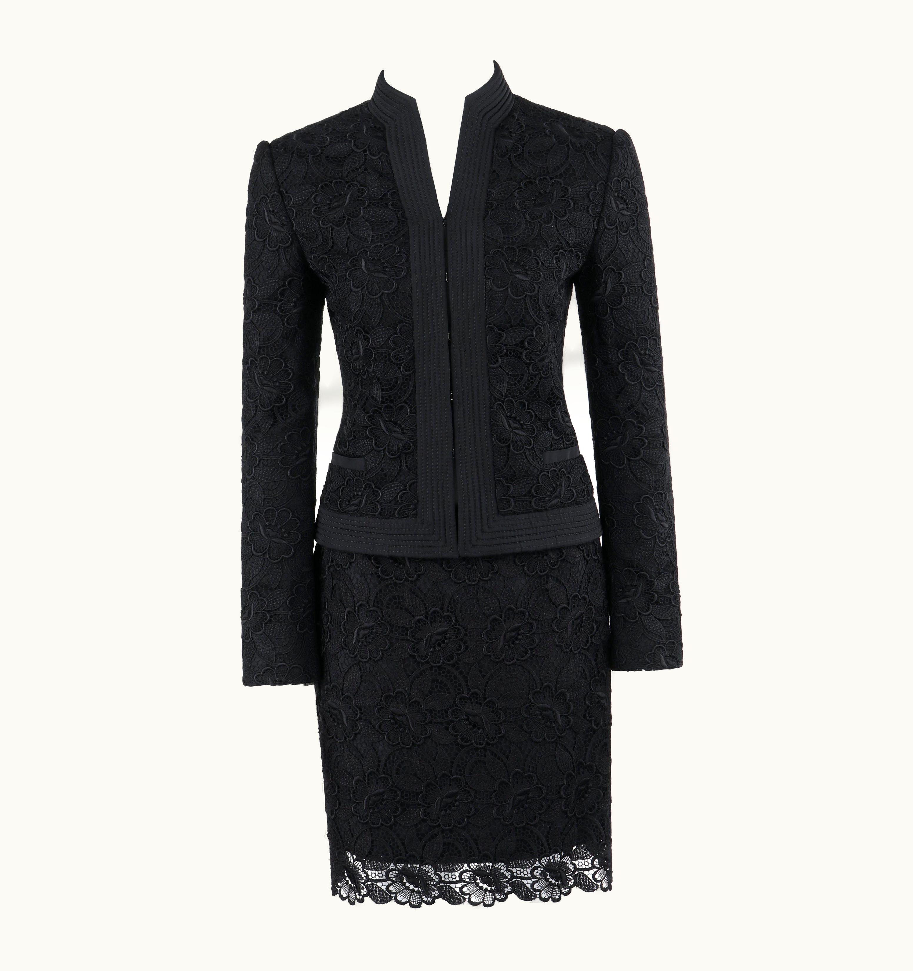 Alexander McQueen Alexander McQUEEN Pre-Fall 2006 Black Two Piece Lace Jacket Skirt Suit Set