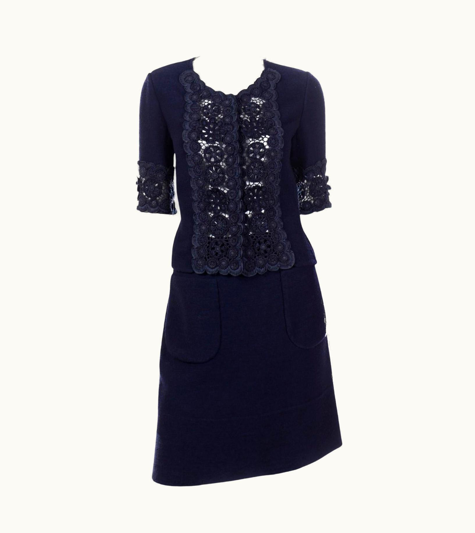 Oscar De La Renta Oscar De La Renta 2007 Runway Beaded Black Skirt & Jacket Suit W Crochet Lace