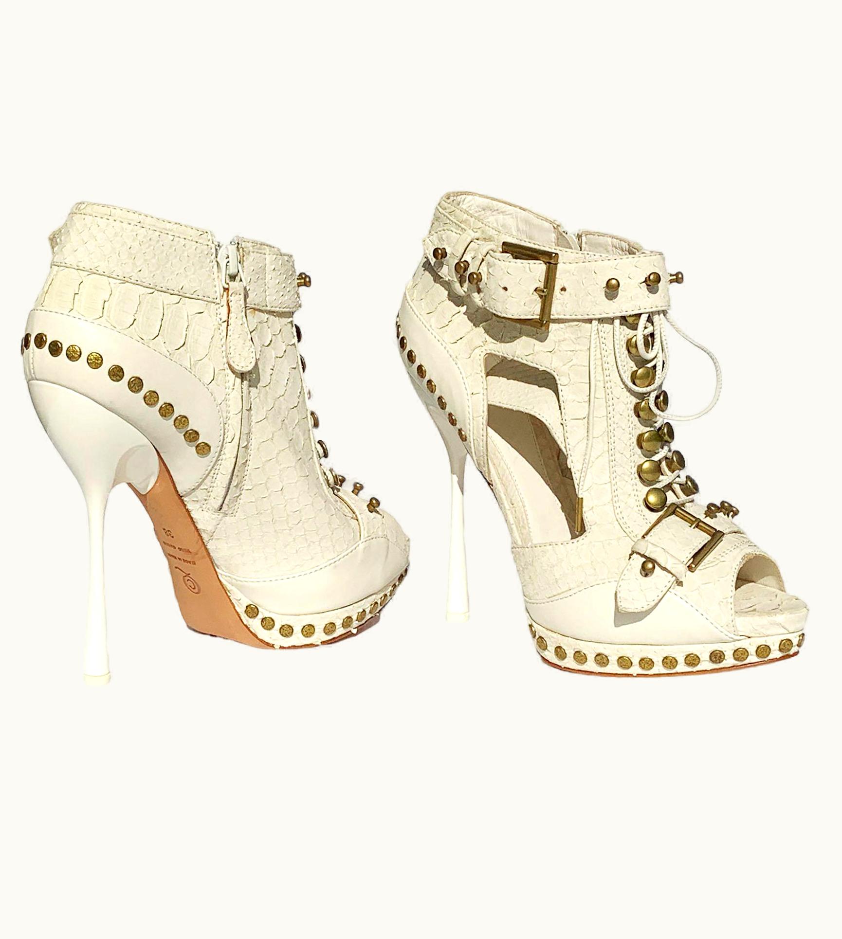 Alexander McQueen Alexander McQueen S/S 2011 Oyster White Snake Studded Ankle Boots 38 - Us