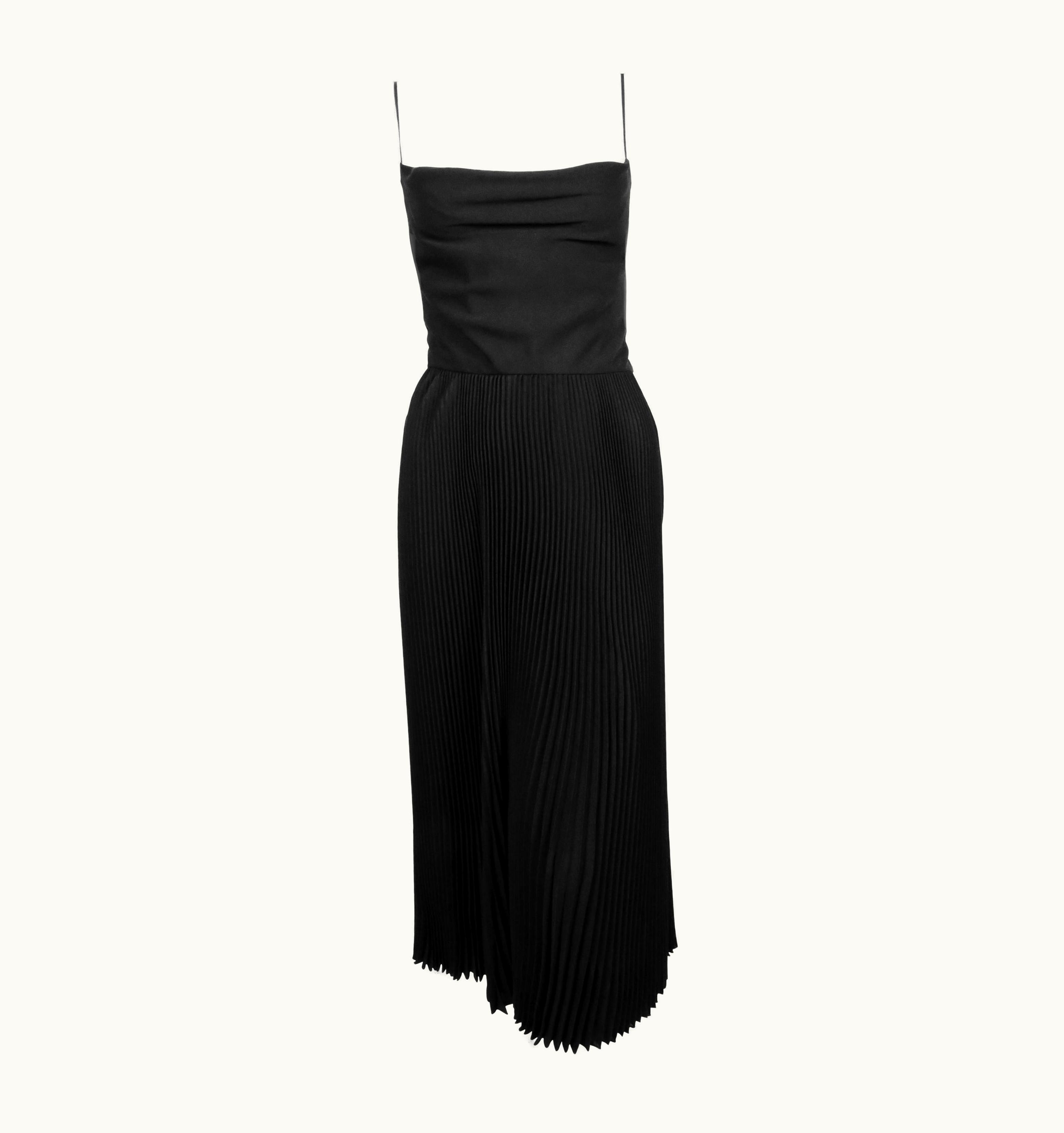 Valentino 2016 Valentino Black Silk Runway Dress With Plissé Folds And Elegant Draping