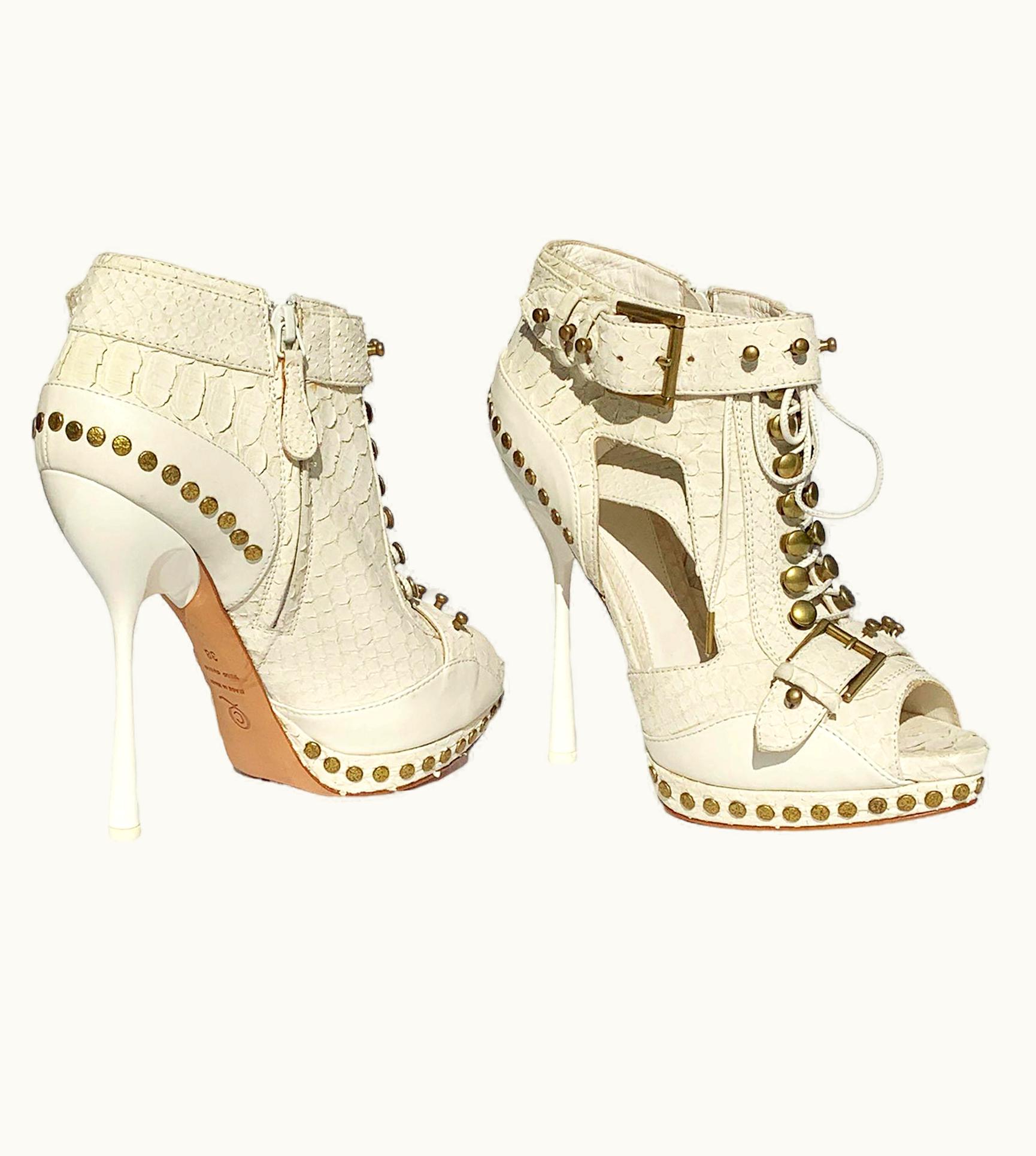 Alexander McQueen Alexander McQueen S/S 2011 Oyster White Snake Studded Ankle Boots 36 - Us