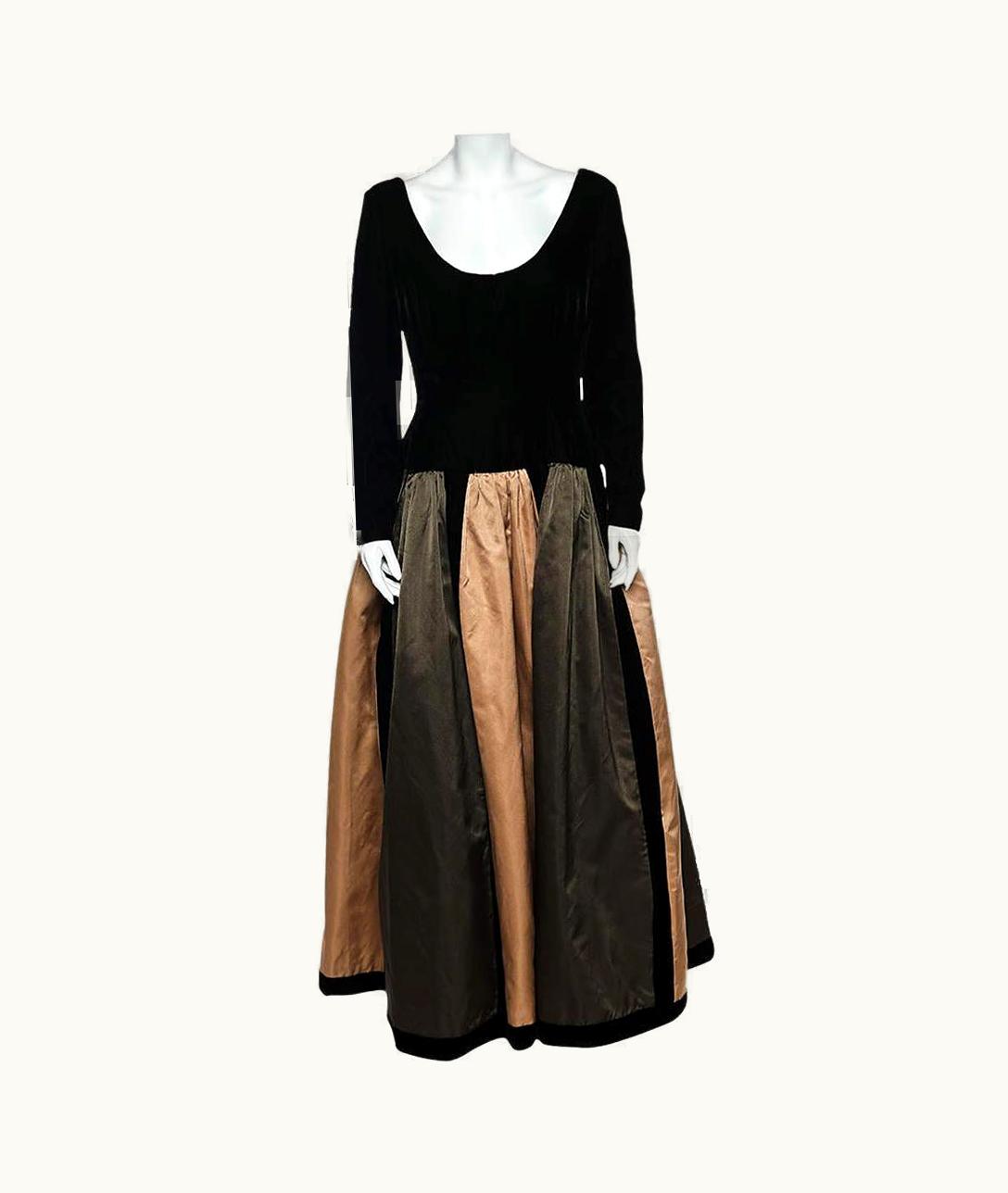 Oscar De La Renta Oscar De La Renta Colorblock Silk & Velvet Long Sleeve Evening Gown