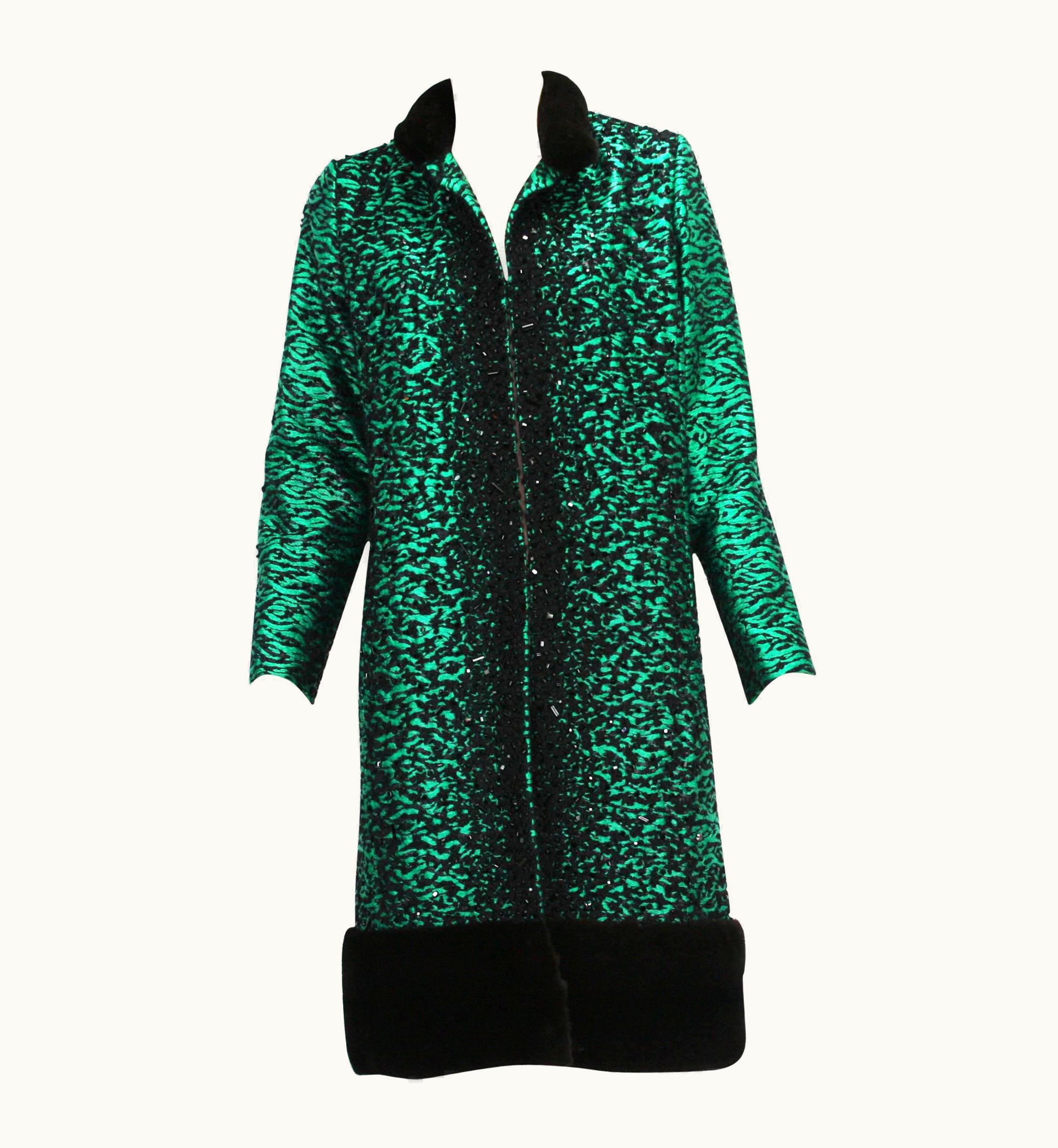 Oscar De La Renta Oscar De La Renta Mink Trim Boucle Beaded Emerald Green Coat