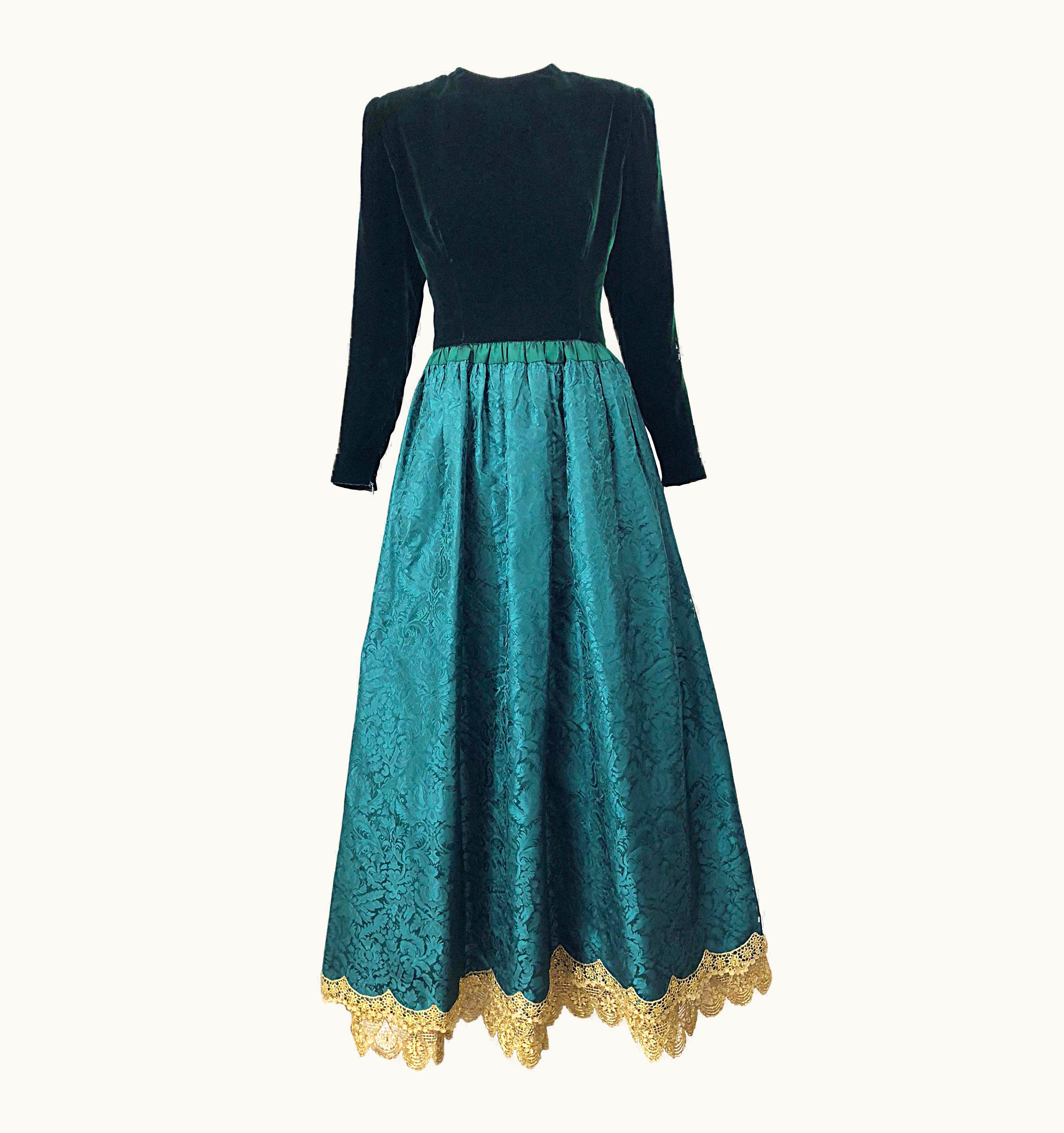 Oscar De La Renta Stunning Vintage Oscar De La Renta Hunter Forest Green Velvet Silk Damask Gown