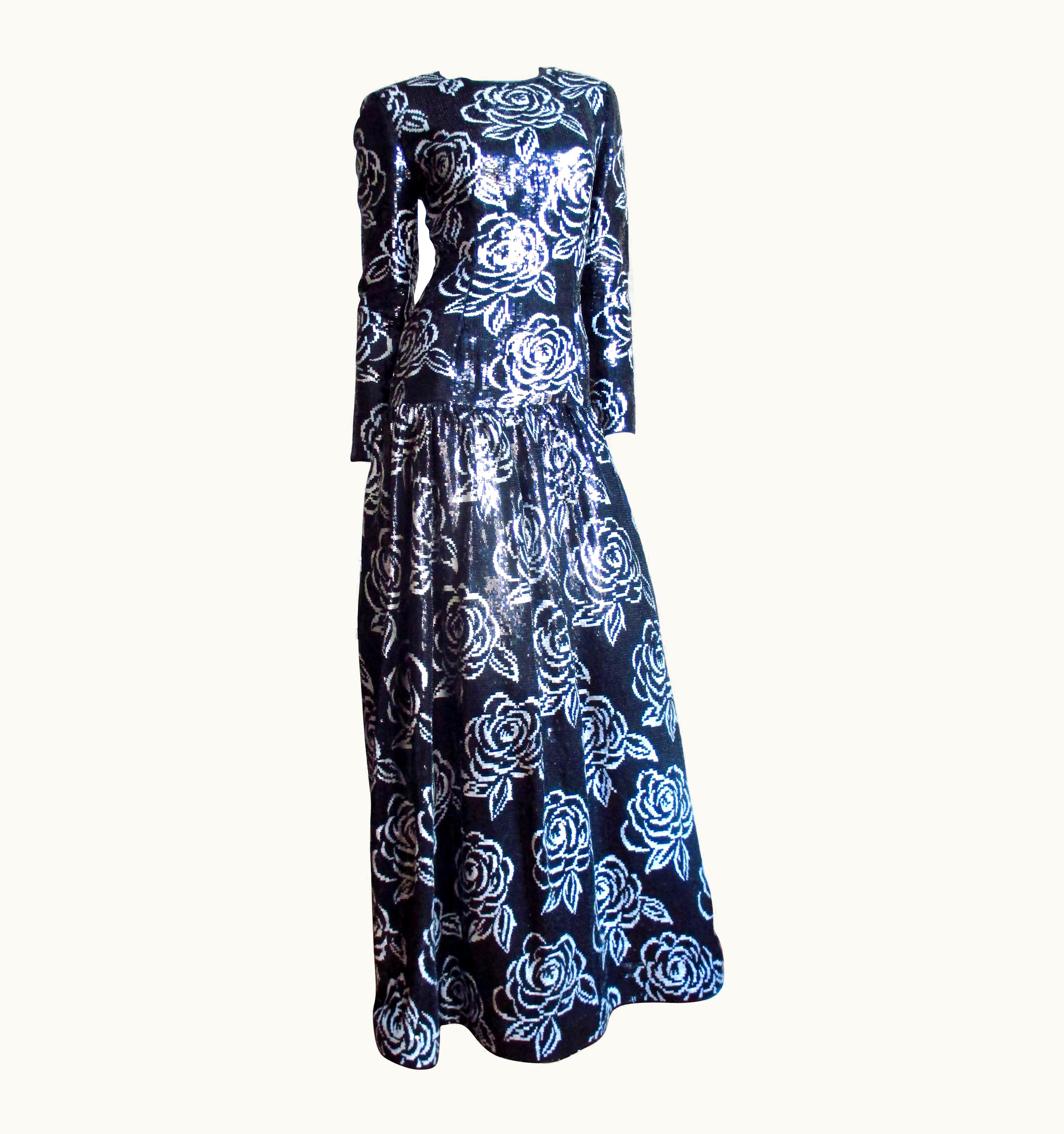Oscar De La Renta Oscar De La Renta Flower Sequin Silk Gown