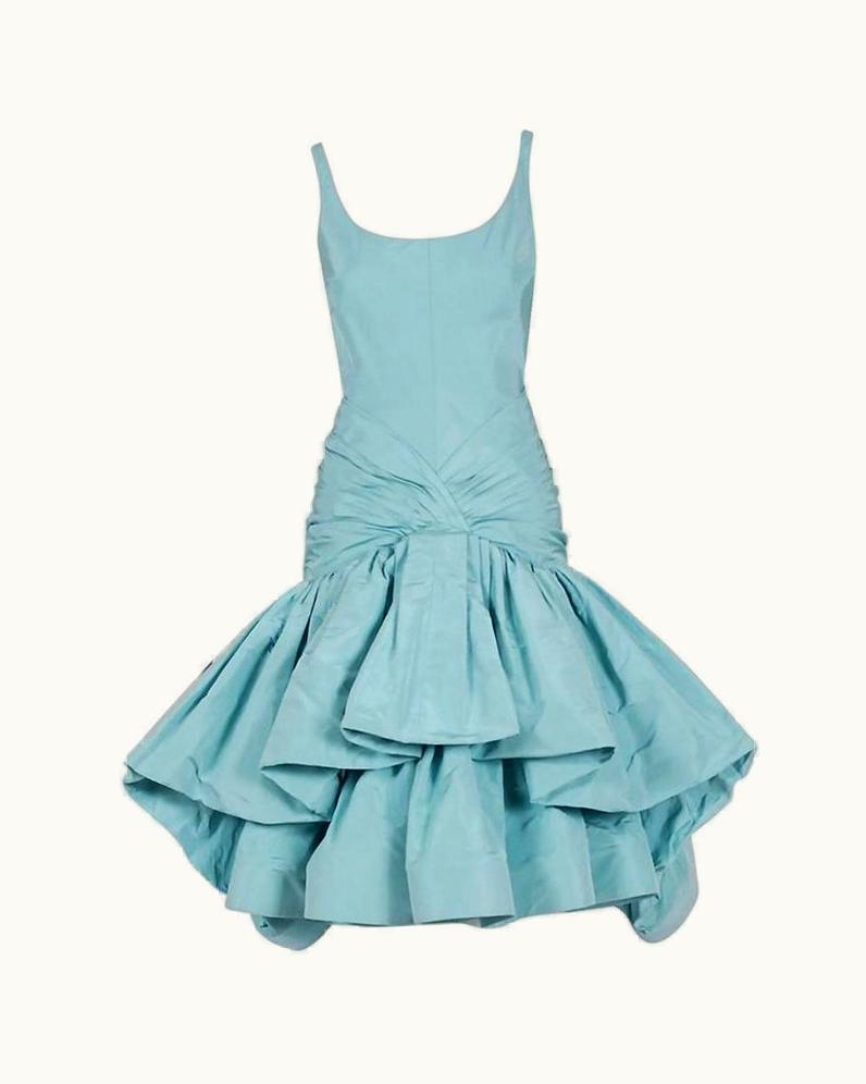 Oscar De La Renta 2005 Oscar De La Renta Couture Baby-Blue Silk Sculpted Pouf Cocktail Dress