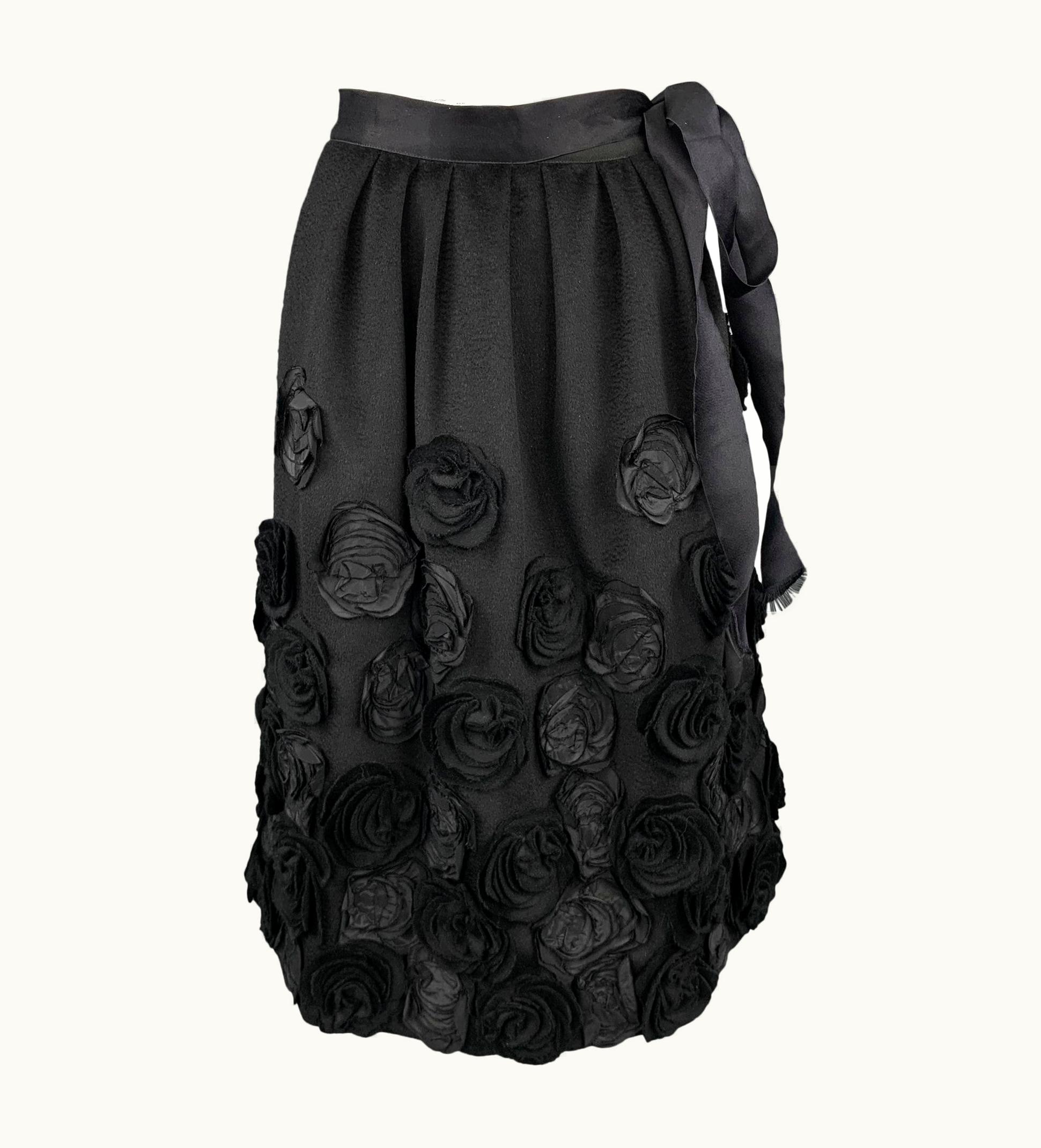 Oscar De La Renta Oscar De La Renta AW 2006 Black Wool & Angora Floral Embellished Skirt