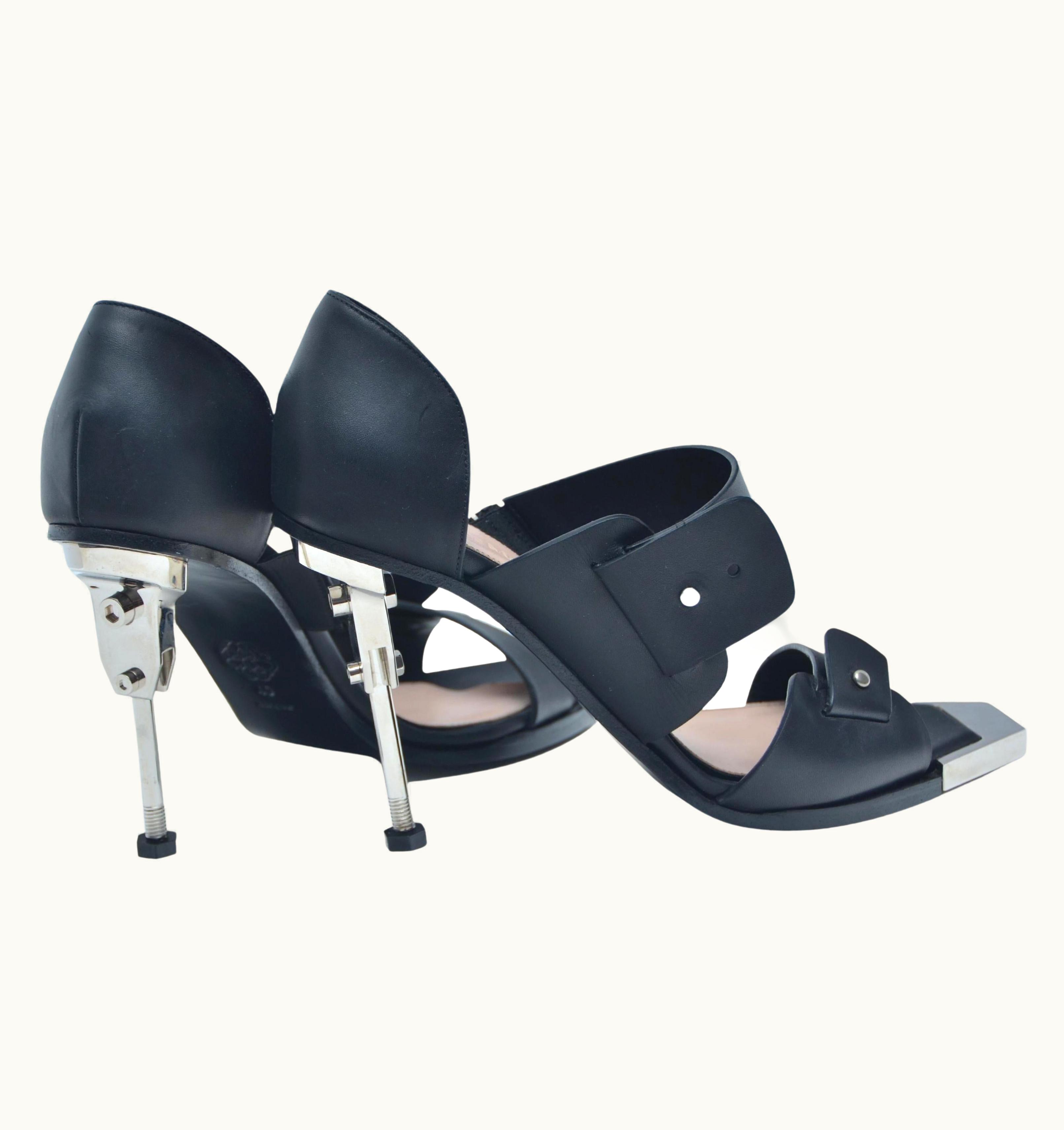 Alexander McQueen Alexander McQueen Sculptural Metal Hill Shoes