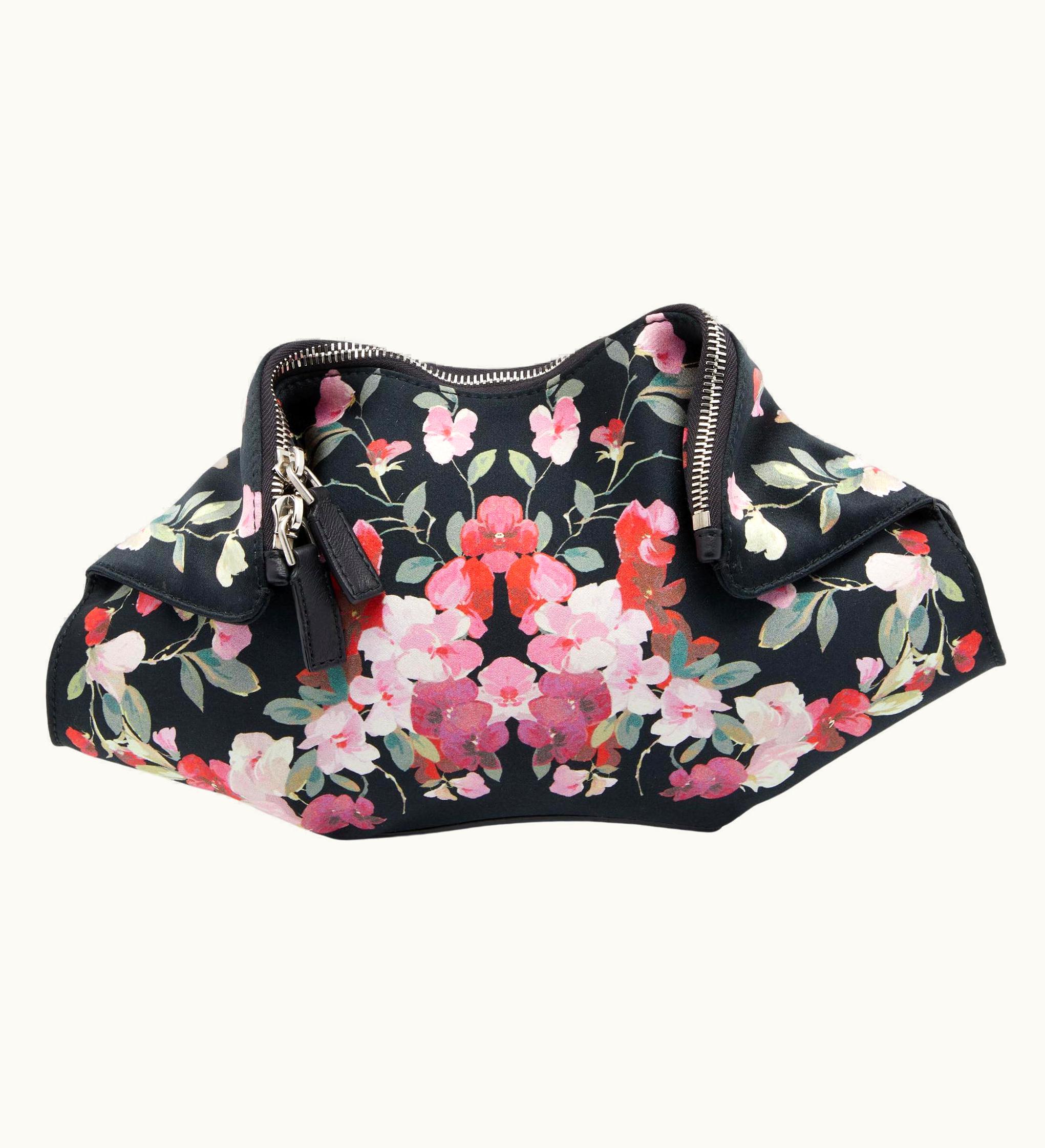 Alexander McQueen Alexander McQueen Multicolor Floral Print Satin Small De Manta Clutch