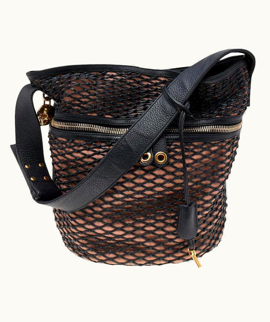 Alexander McQueen Alexander McQueen Black/Peach Woven Detail Leather Skull Bucket Bag