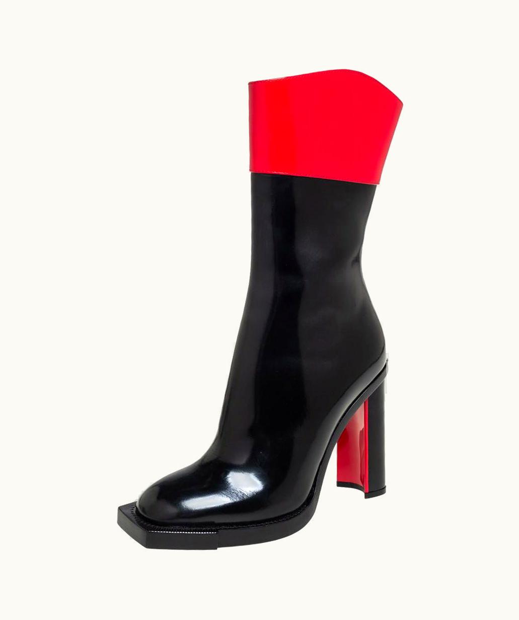 Alexander McQueen Alexander McQueen Red/Black Patent Leather Calf Length Boots