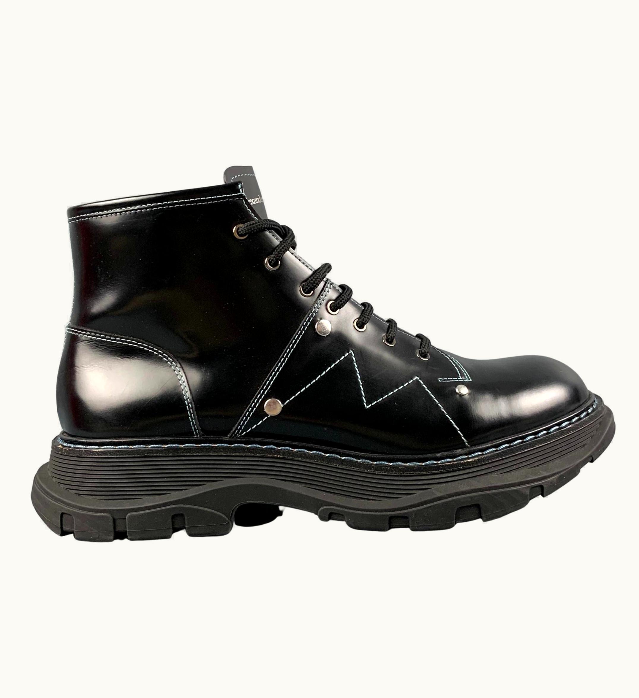 Alexander McQueen Alexander Mcqueen Black Contrast Stitch Leather Lace Up Boots