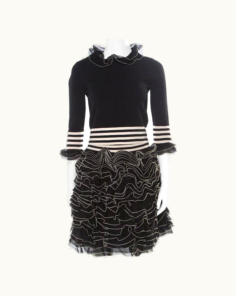 Alexander McQueen Alexander McQueen Monochrome Knit Ruffle Detail Top And Mini Skirt Set S/Sm