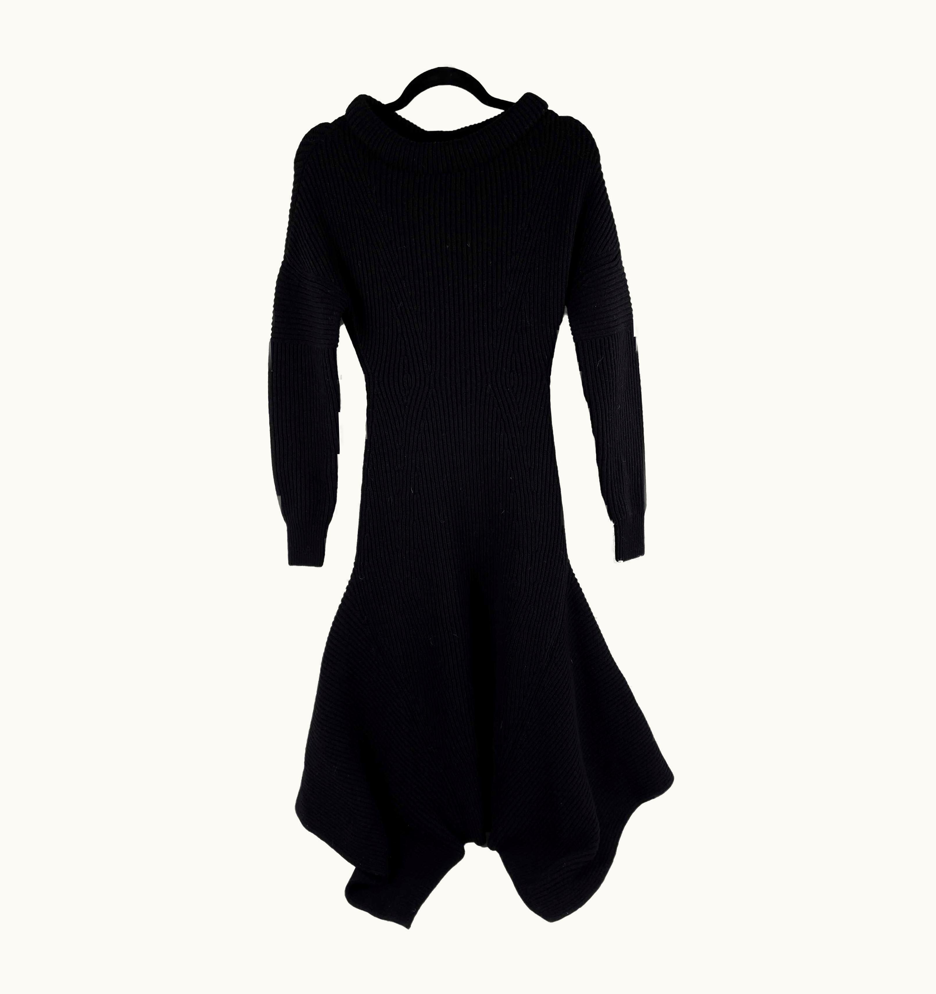 Alexander McQueen Alexander McQueen WS/S Tags Black Ribbed Knit Flare Dress