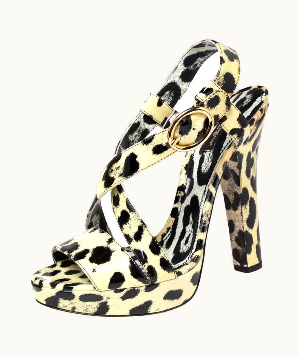 Dolce & Gabbana Dolce & Gabbana Cream-Black Patent Leather Ankle Strap Platform Sandals UZ0610072