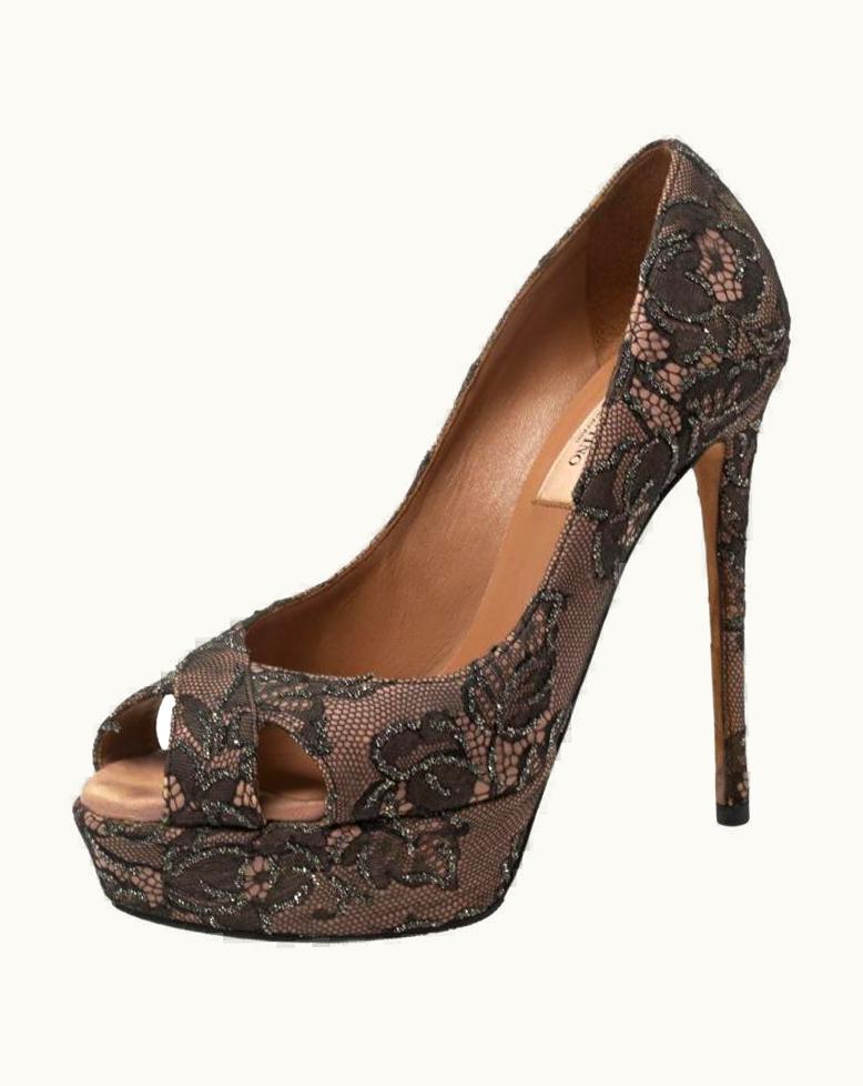 Valentino Valentino Black/Beige Lace Criss Cross Pumps