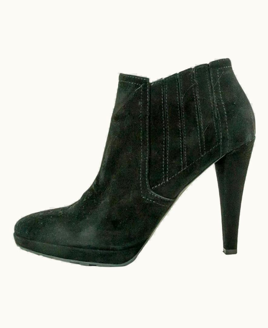 Valentino Garavani Buckskin Shoe