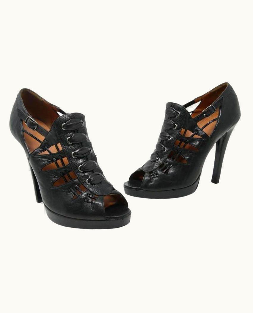 Givenchy Givenchy Leather Peep Toe Lace Up Platform Booties .5 Gv-s0929p-0323