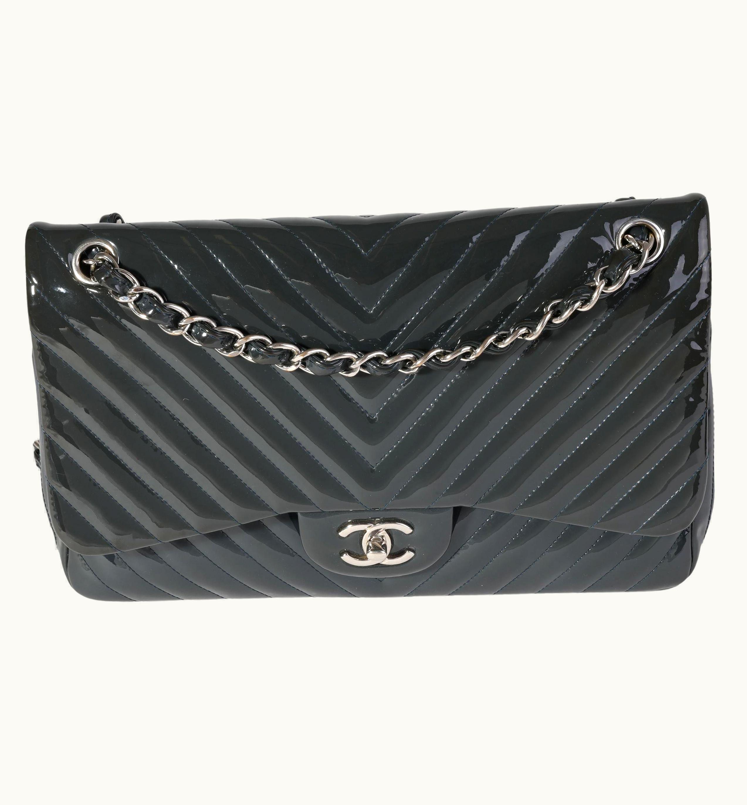 Chanel Chanel Navy Chevron Quilted Patent Jumbo Classic Double Flap Bag UZ0613482