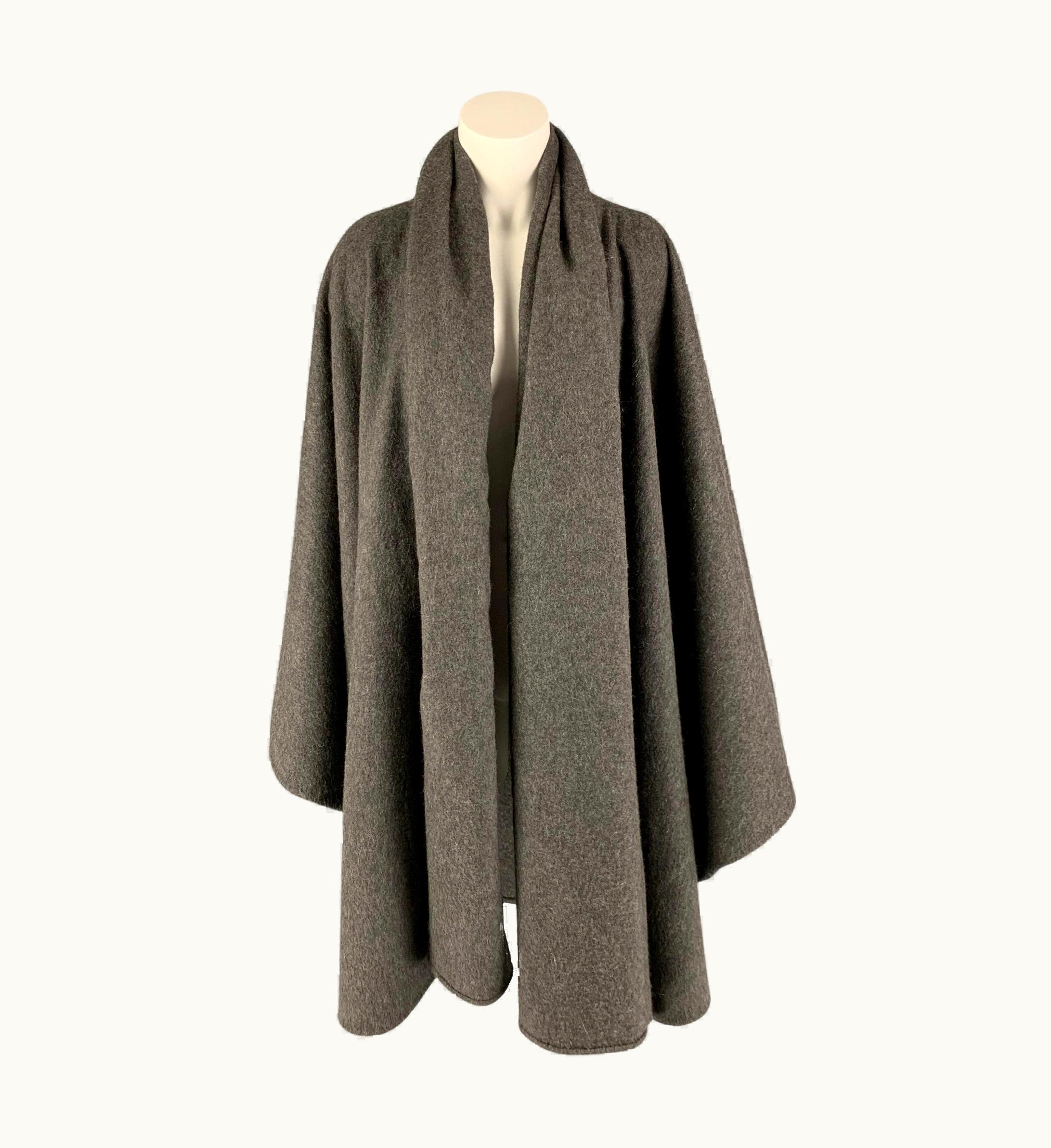 Loro Piana Loro Piana Size One Size Grey Cashmere Shawl Collar Cape