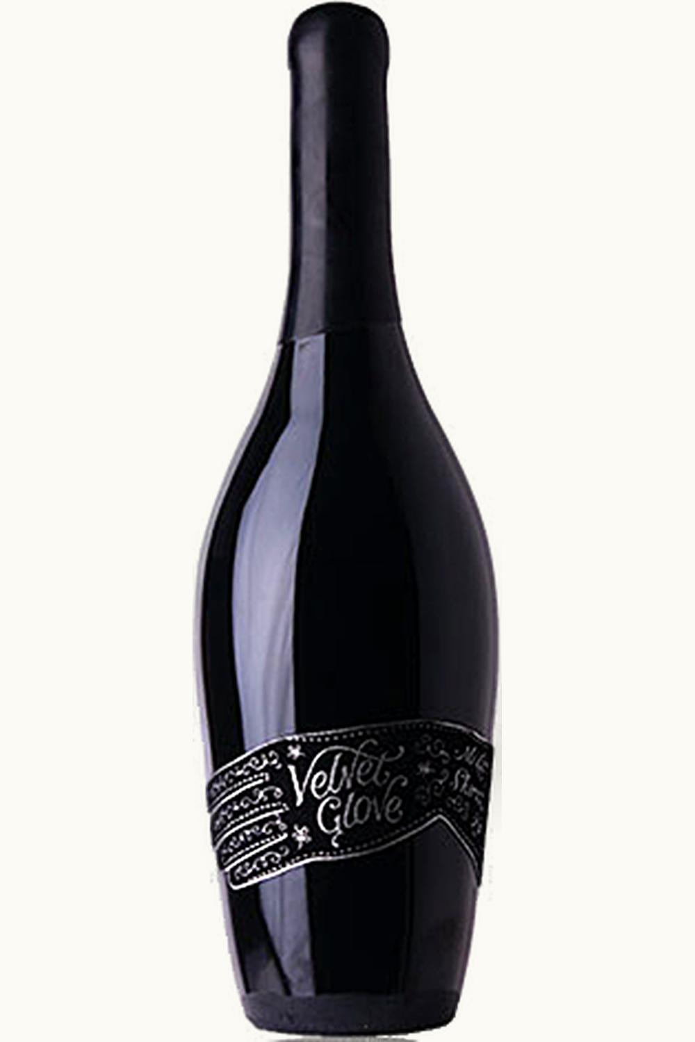 Molly Dooker Velvet Glove Shiraz McLaren Vale South Australia, 2011