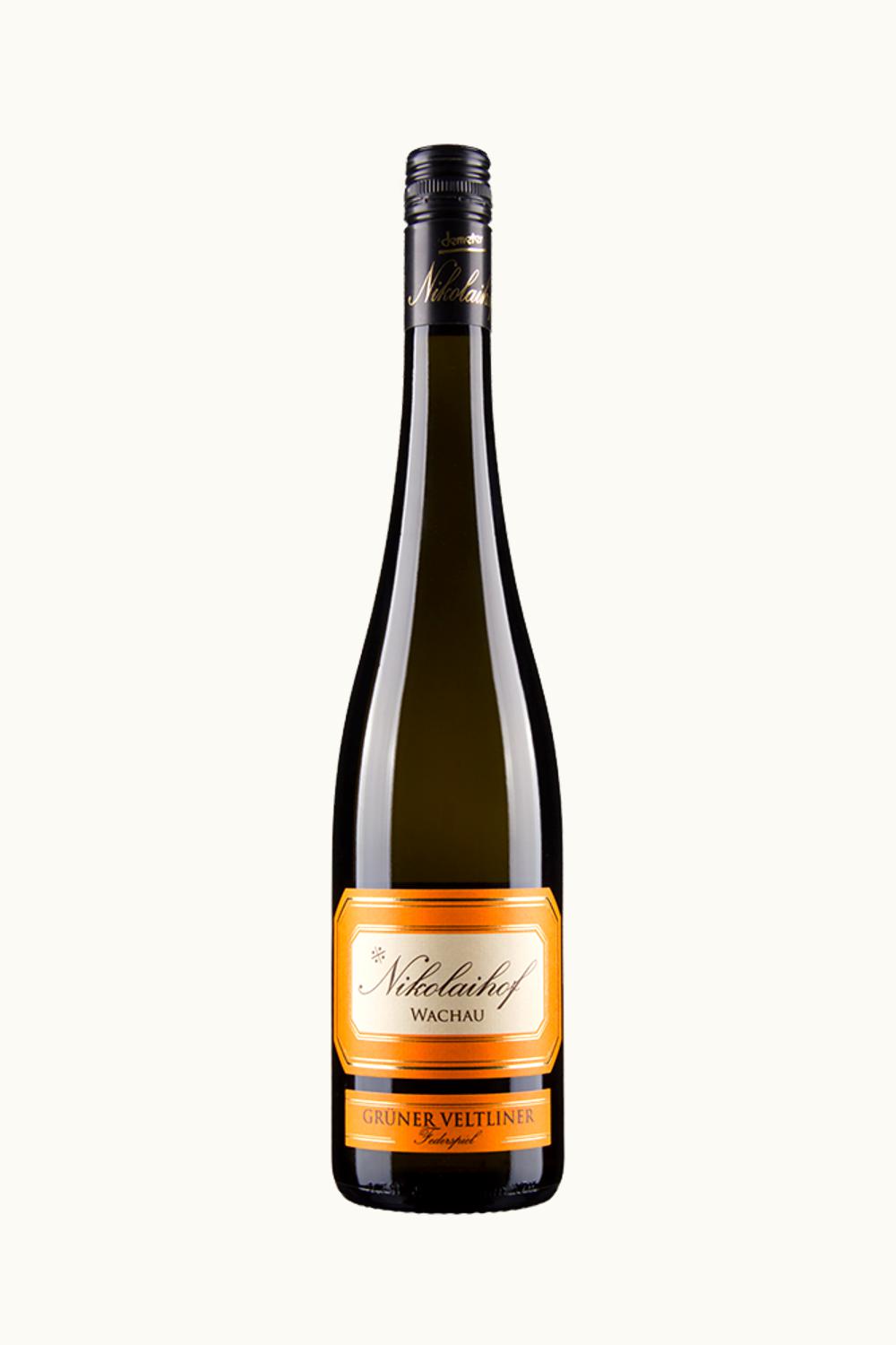 Fmly Saahs Nikolaihof Fmly Saahs Nikolaihof Weingebirge Gruner Veltliner Feder Spiel Wachau Austria, 2022