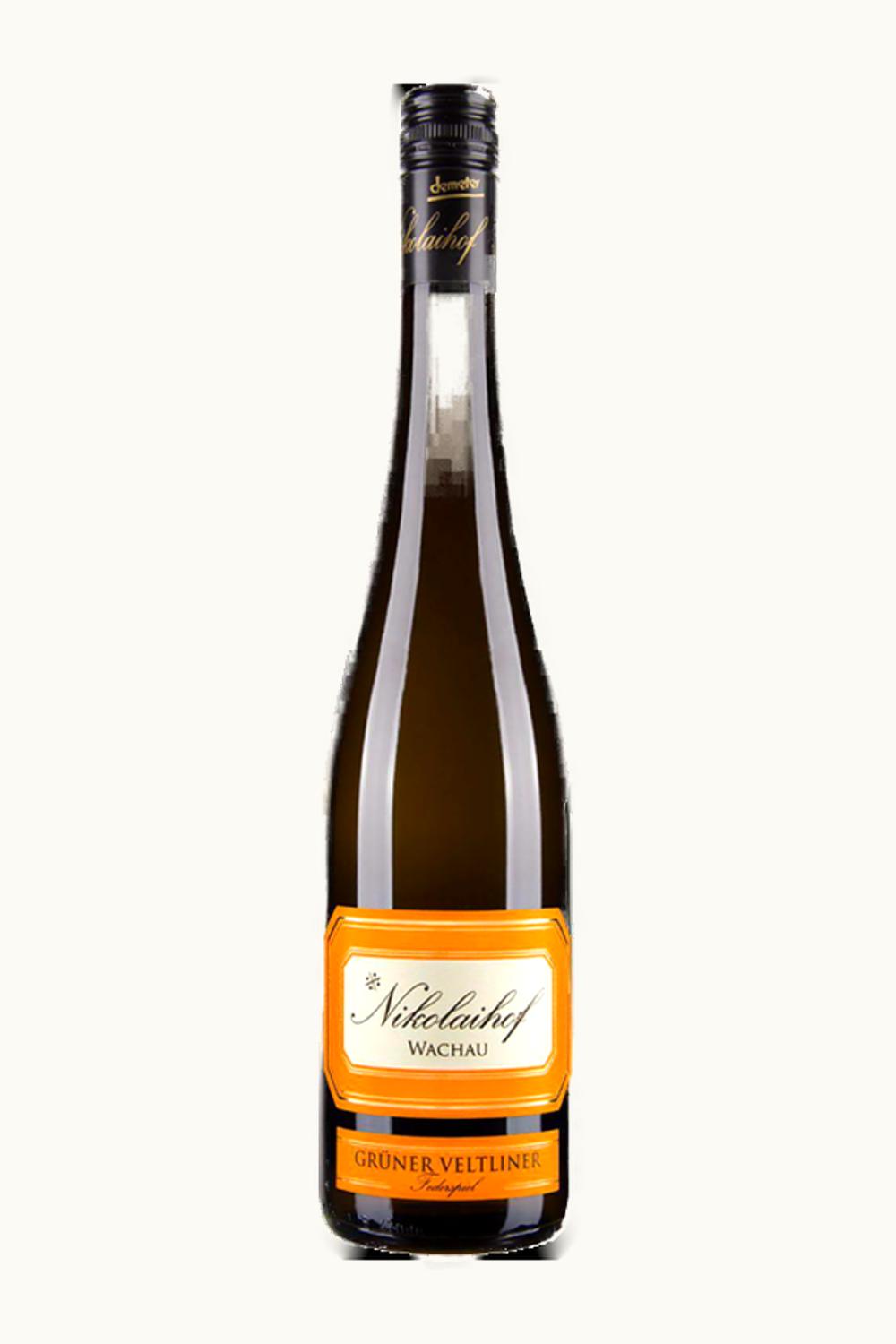 Fam. Saahs Nikolaihof Fam. Saahs Nikolaihof Weingebirge Grüner Veltliner Federspiel Wachau, 2012