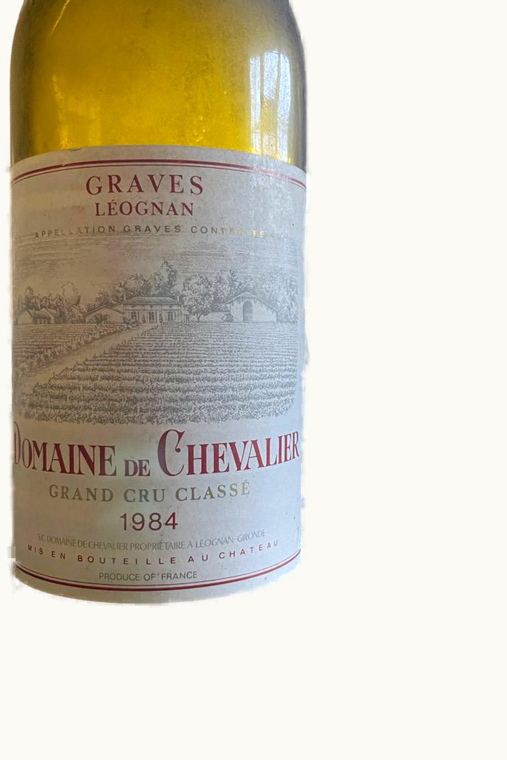 Domaine de Chevalier Domaine de Chevalier Pessac-Leognan Bordeaux, 1988 UZ0641793