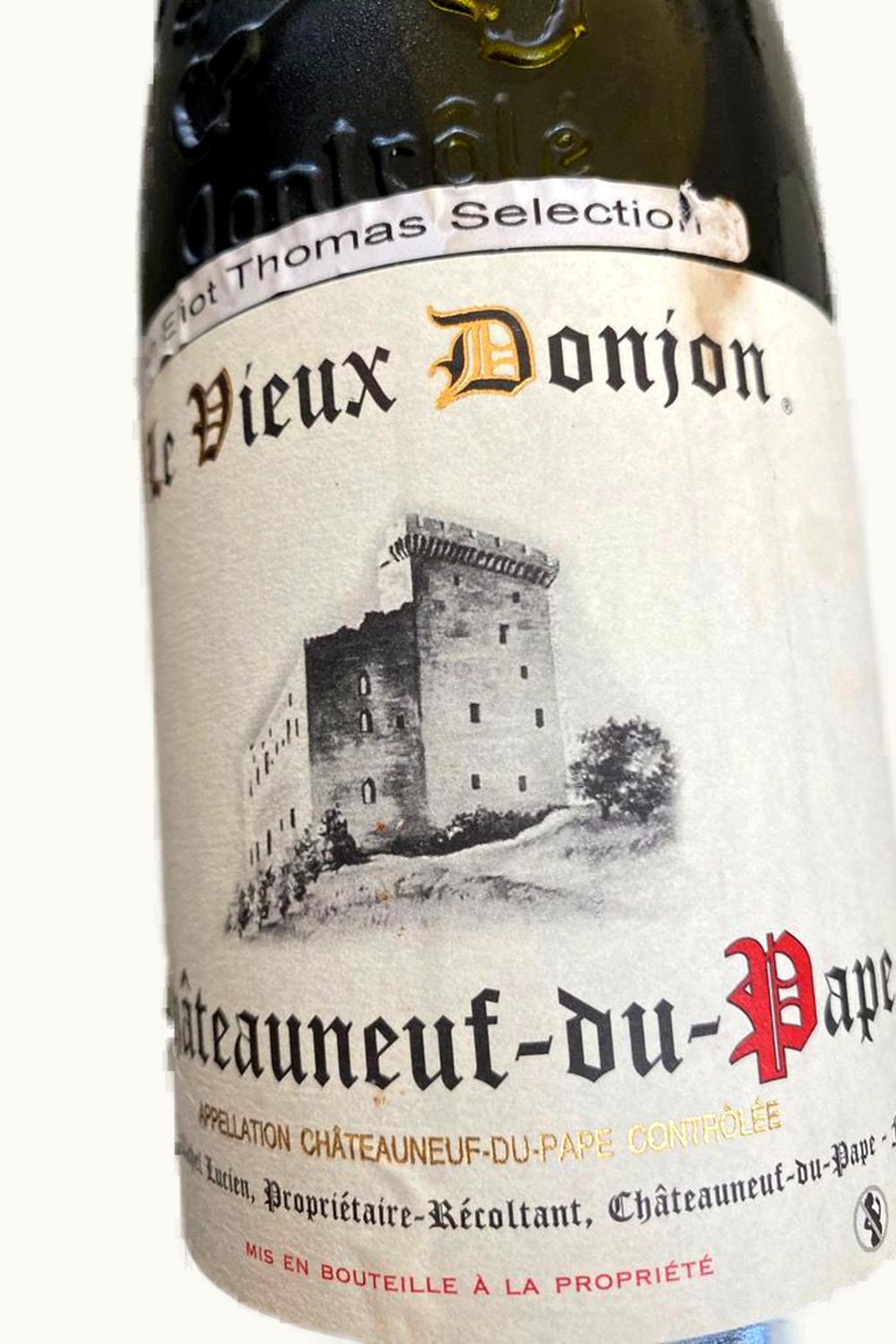 Le Vieux Donjon Le Vieux Donjon Chateauneuf du Pape, 2008