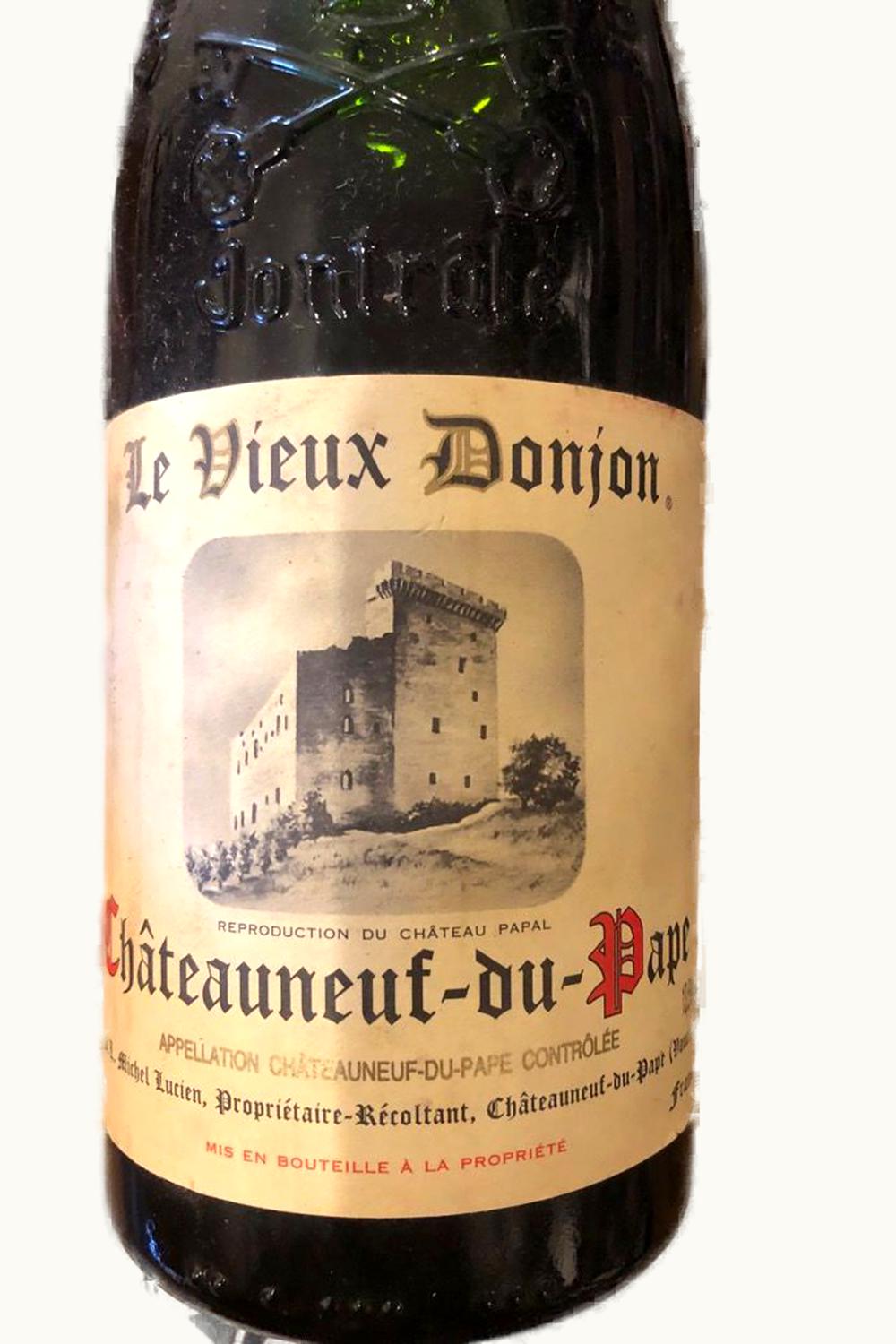 Le Vieux Donjon Le Vieux Donjon Châteauneuf-du-Pape, 2000