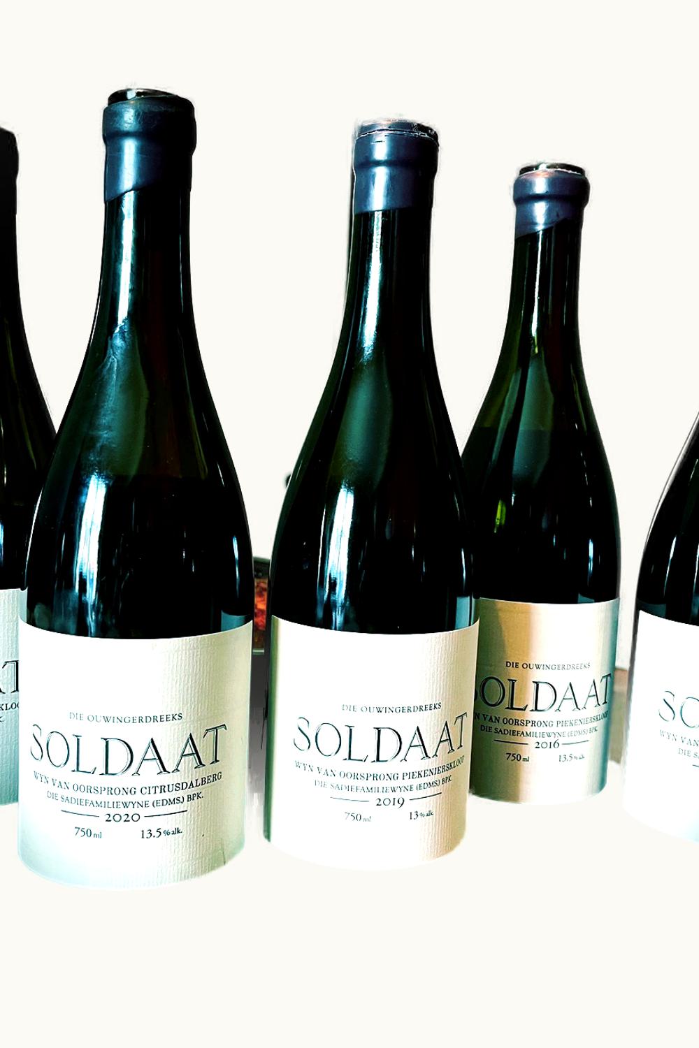 The Sadie Family The Sadie Family Die Ouwingerdreeks Soldaat Red, 2017