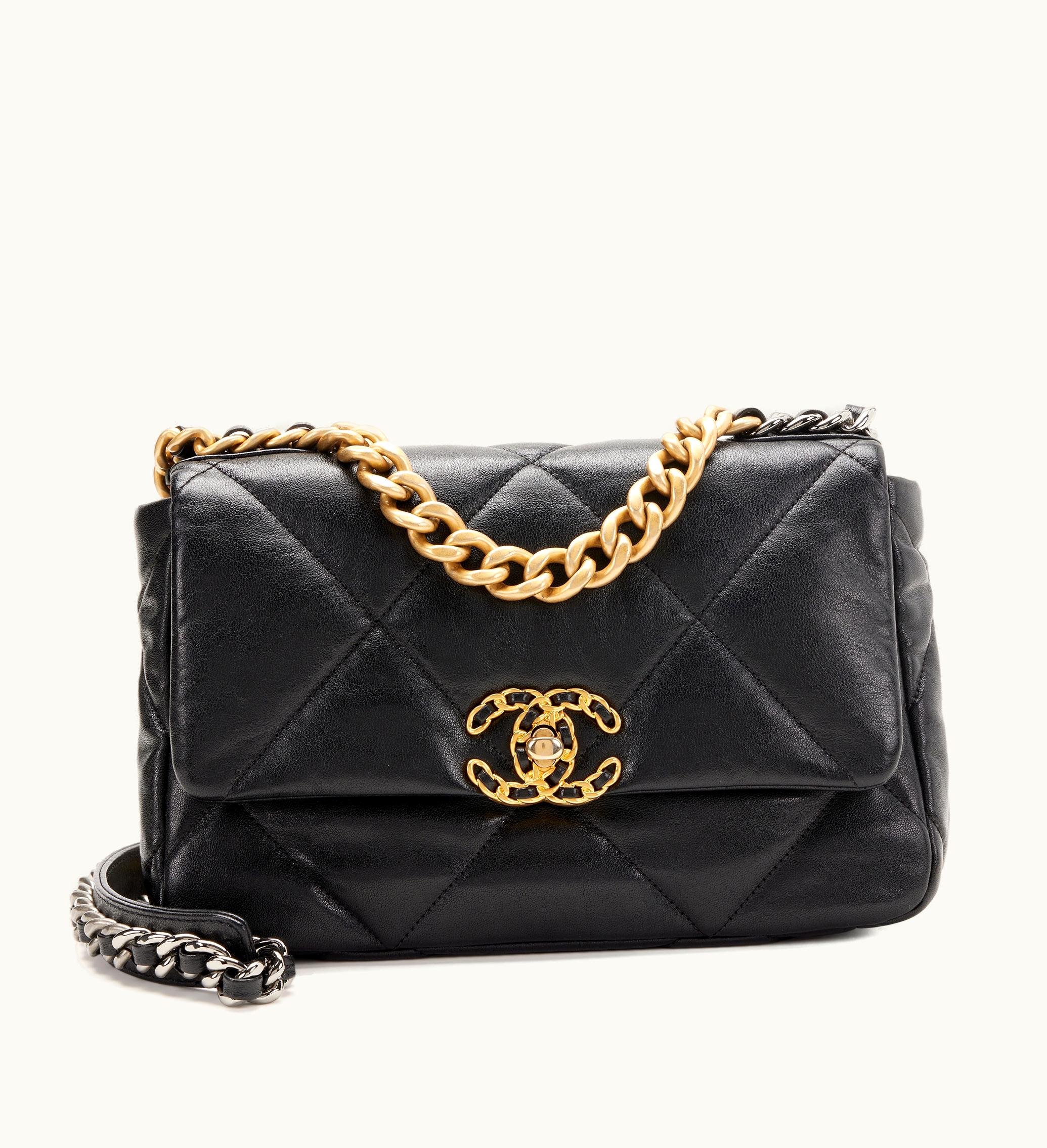 Chanel Chanel Medium 19 Flap Bag in Goatskin Quilting and Gold Hardware, Black hue - 2019 Release
