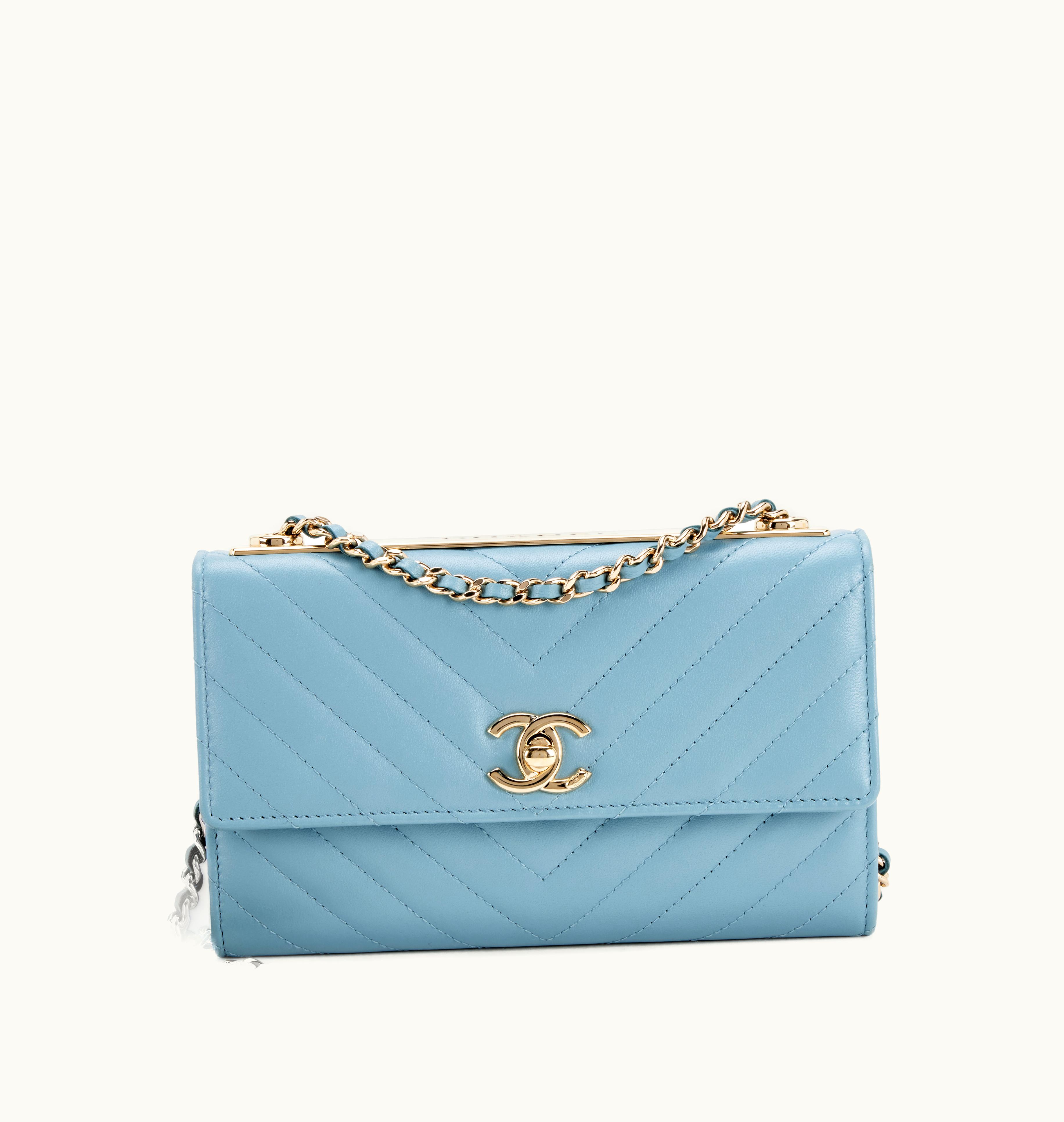 Chanel Chanel Pale Gold Hardware Trendy CC Wallet on Chain in Light Blue Chevron, 2018