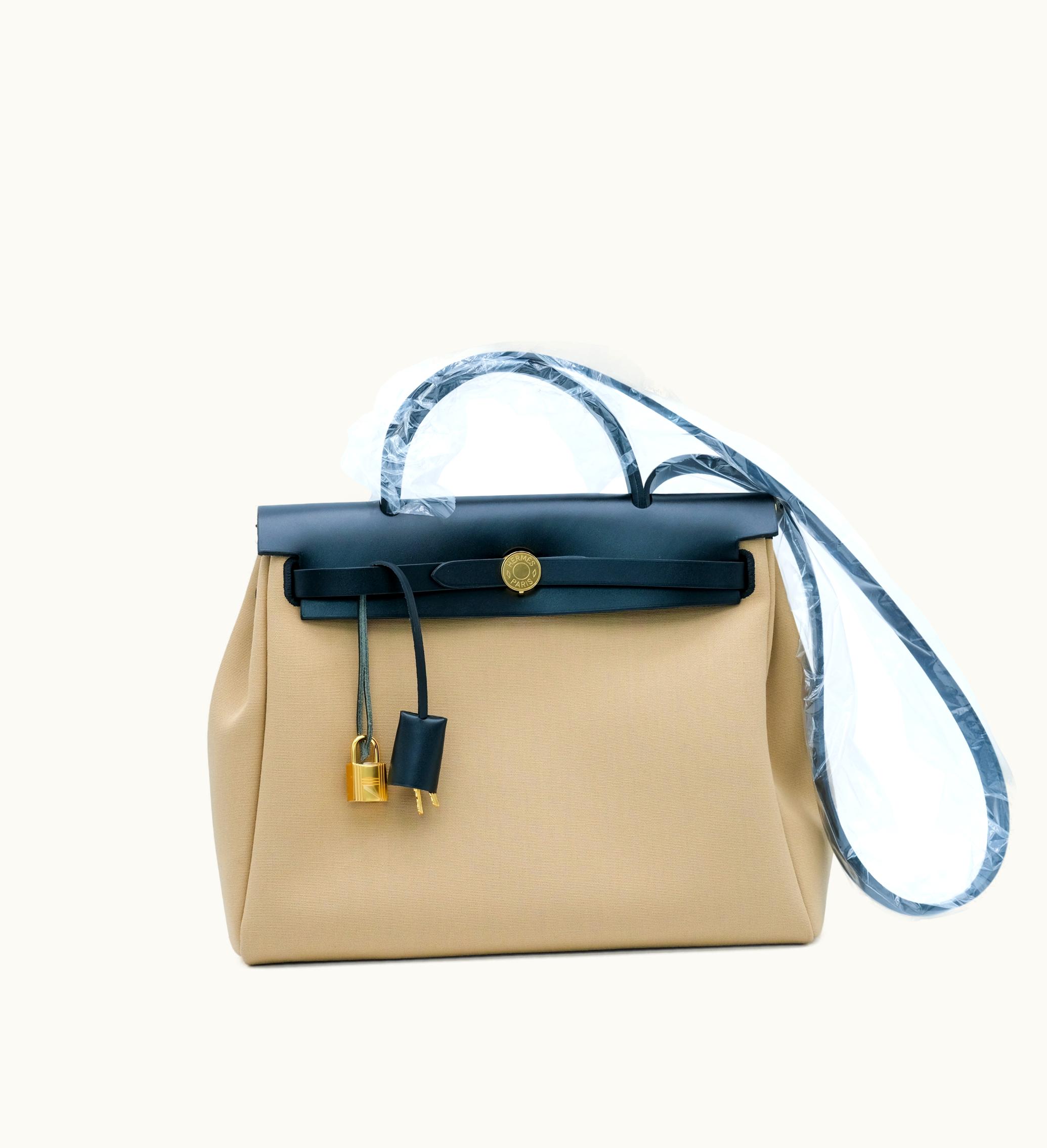 Hermès 2023 Hermès Black Vache Hunter and Trench Toile Herbag Zip 31 GHW