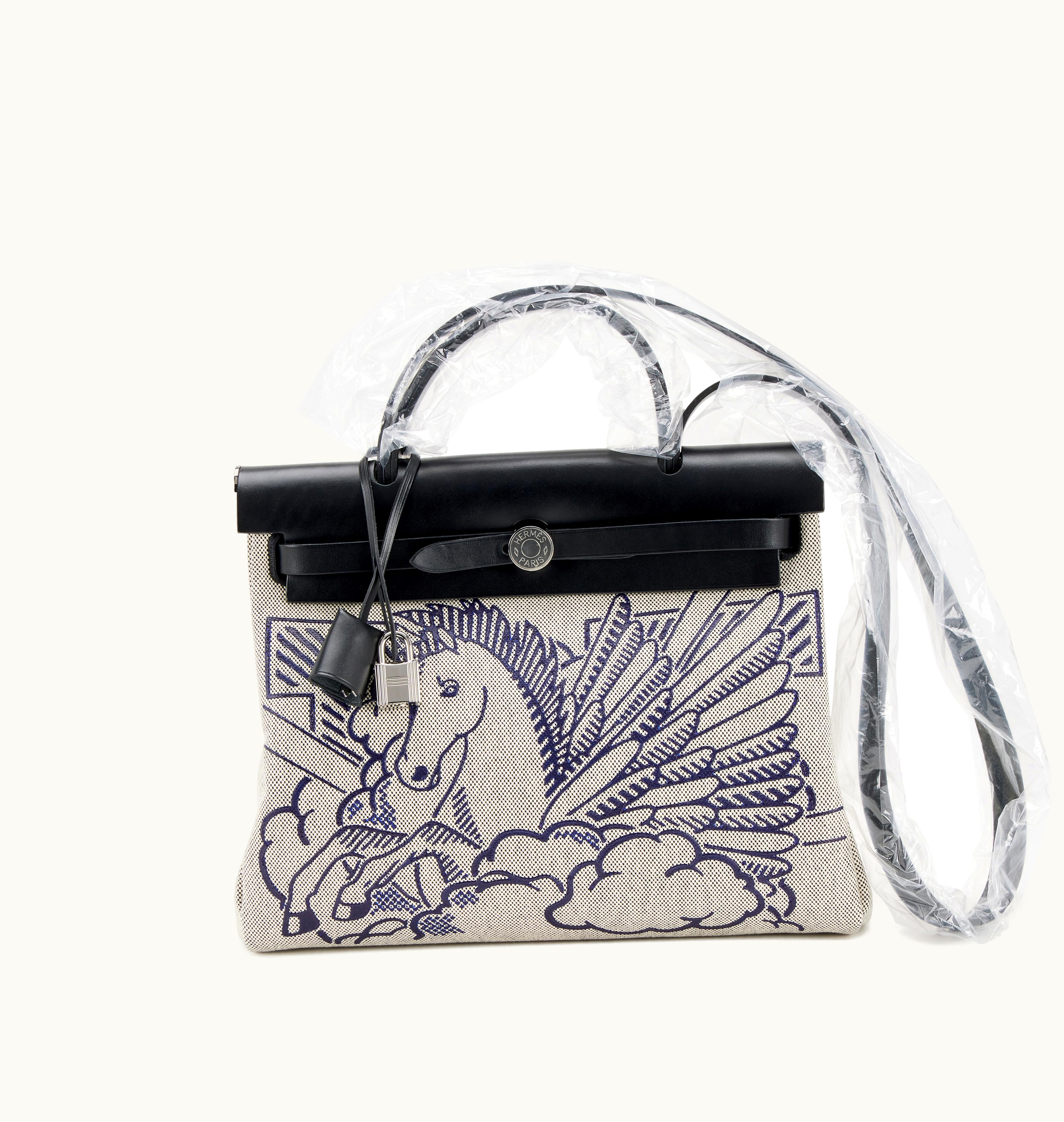 Hermès Black Vache Hunter and Bleu Indigo and Ecru Toile H Pegase Pop Herbag Zip 31 PM Palladium Hardware, 2021
