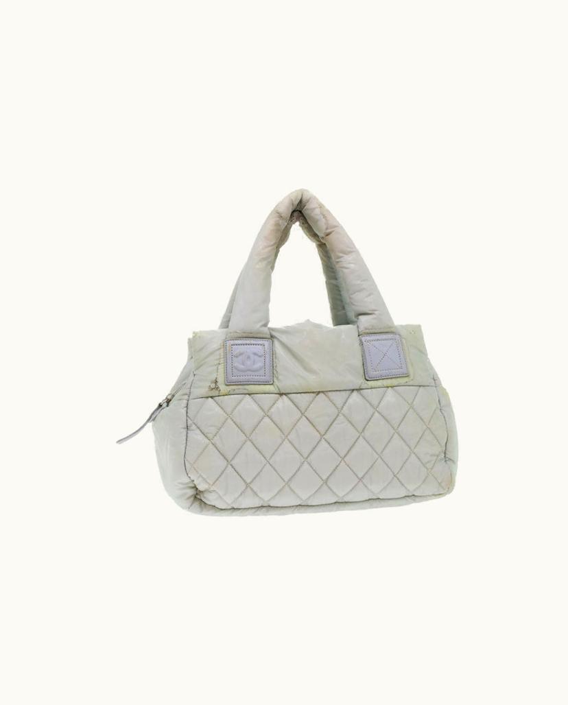 Chanel Chanel Classic Flap Handbag in Grey
