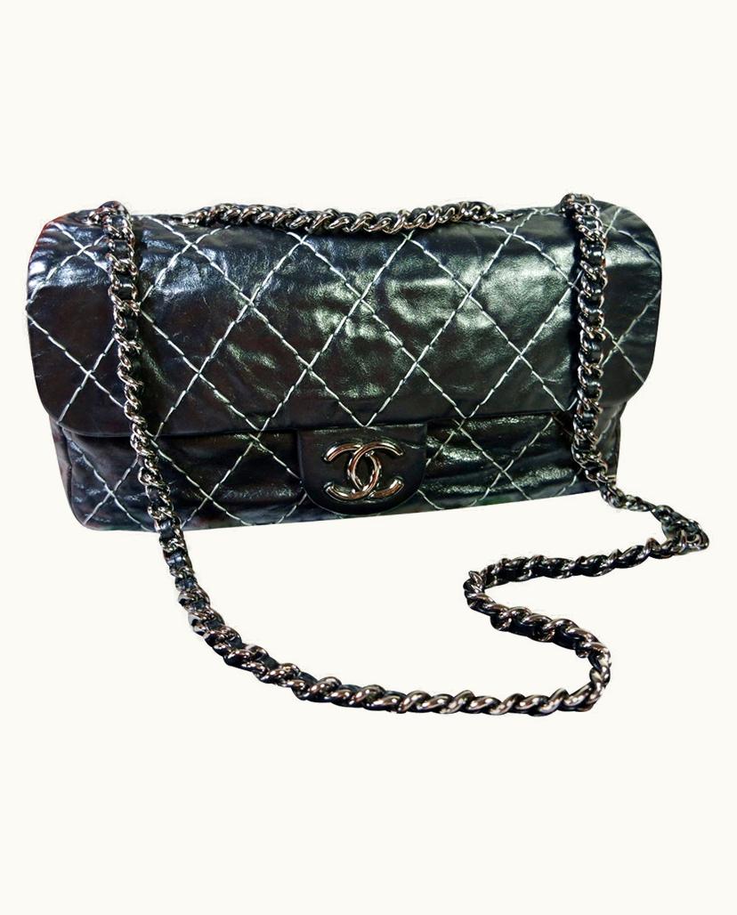 Chanel Chanel Classic Bag Quilted Lamb Leather in Black