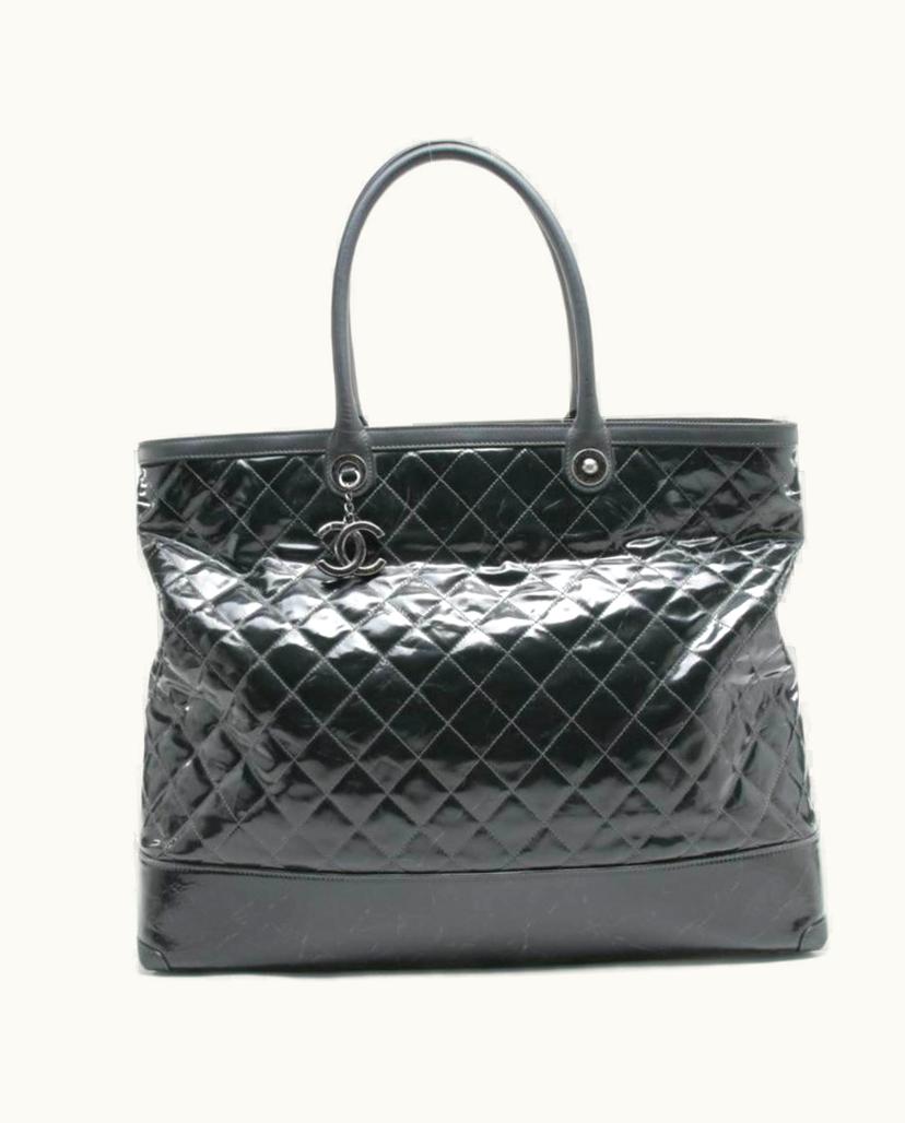 Chanel Chanel Classic Shoulder Bag in Black