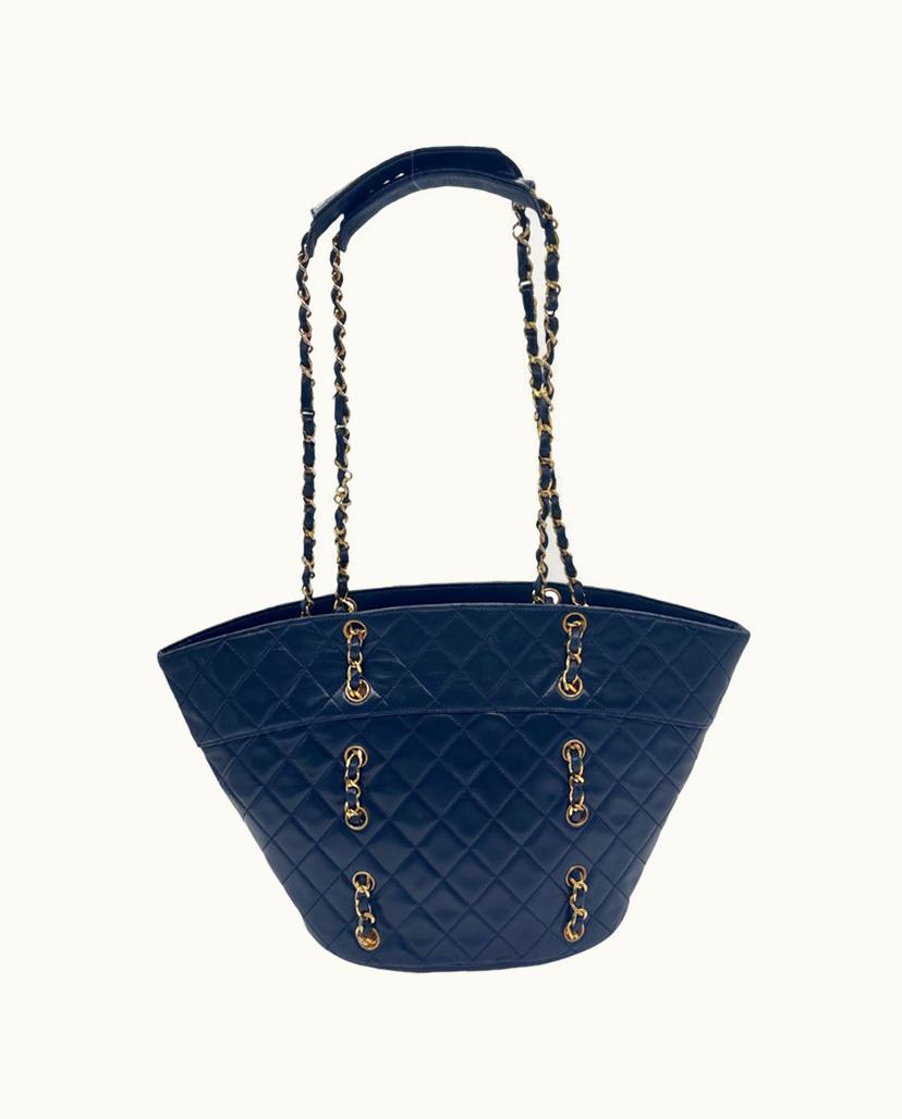 Chanel Chanel Classic Flap Lambskin Leather Handbag in Midnight Blue