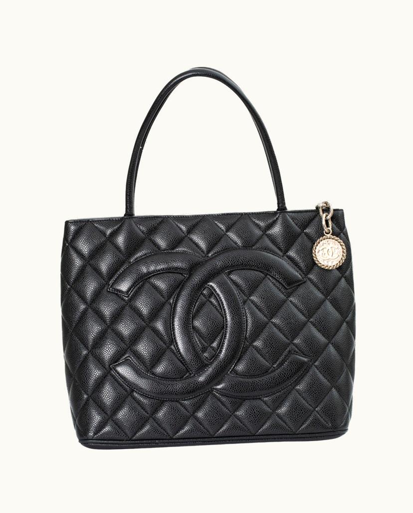 Chanel Chanel Medaillon Leather Shoulder Bag in Black