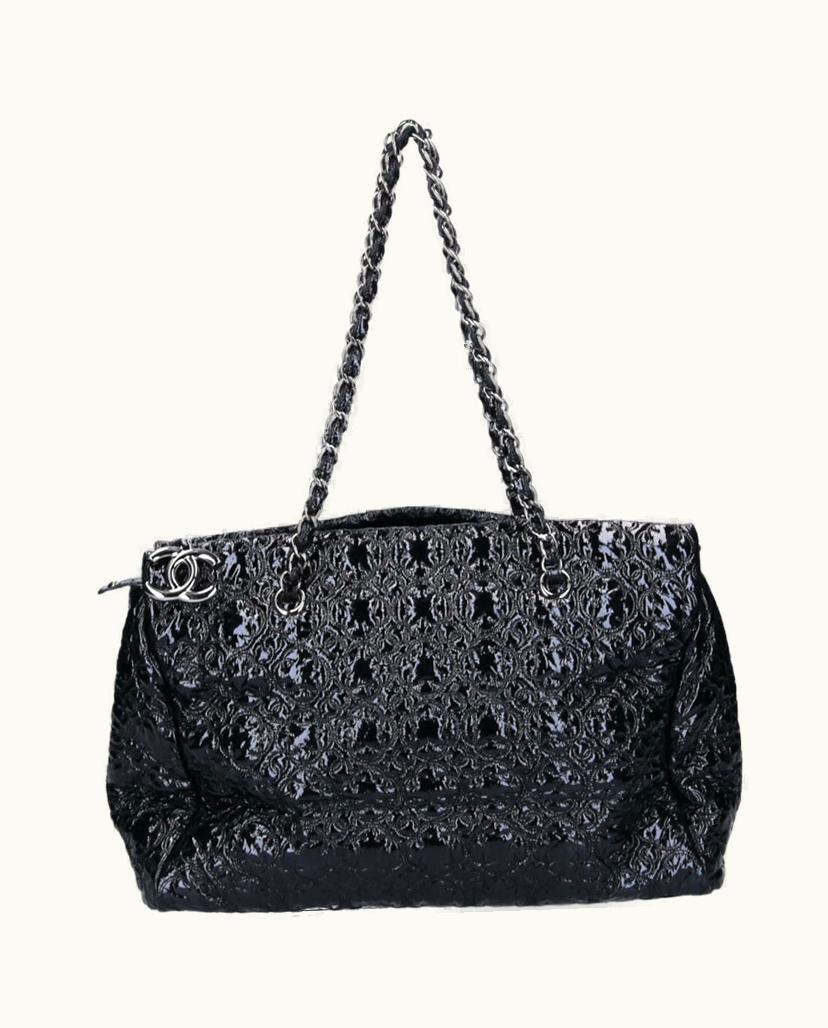 Chanel Chanel Women's Handbag Patent Leather In Black