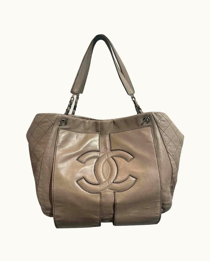 Chanel Chanel Classic Flap Shoulder Bag Beige