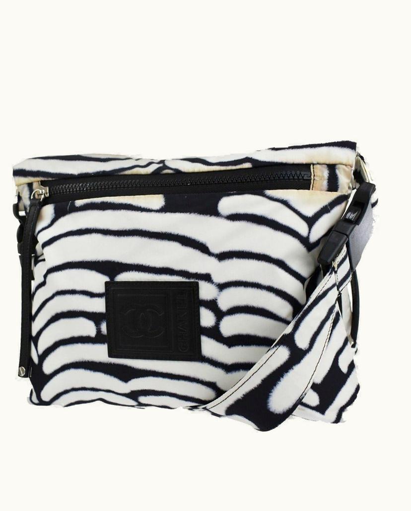 Chanel Chanel Women's Handbag Fur In Gold