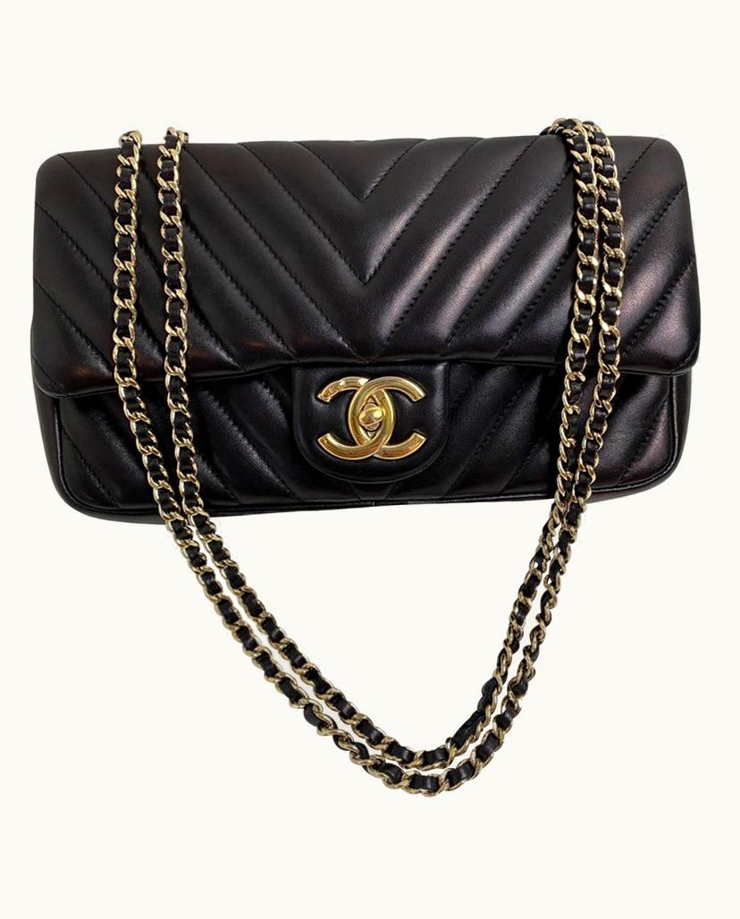 Chanel Chanel Timeless Medium Leather Handbag in Black