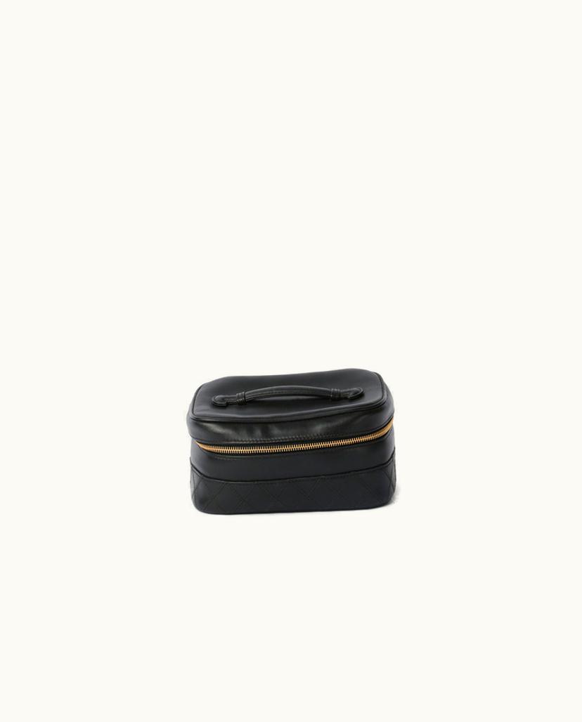 Chanel Chanel Vanity Case Leather in Black