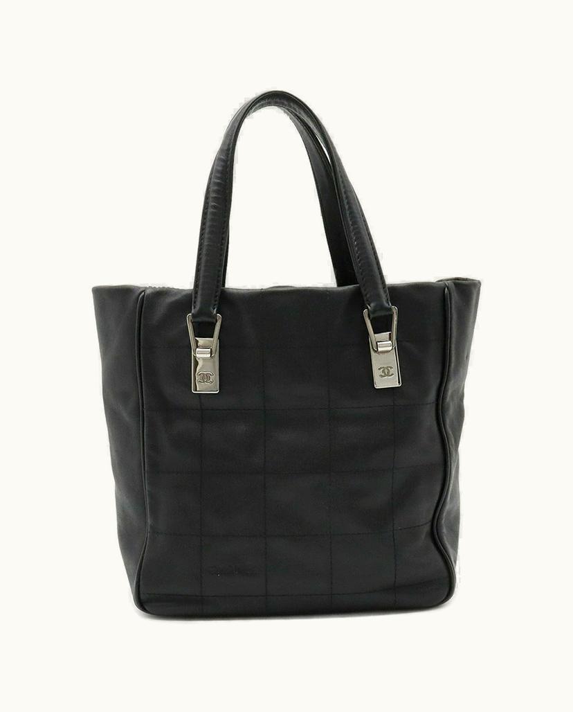 Chanel Chanel Chocolate Bar Leather Tote Bag in Black